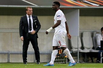 BORDEAUX, FRANCE - SEPTEMBER 17: Kolo Toure for Liverpool FC goet off of the picth for injury during the Europa League game between FC Girondins de Bordeaux and Liverpool FC at Matmut Atlantique Stadium on September 17, 2015 in Bordeaux, France.  (Photo b