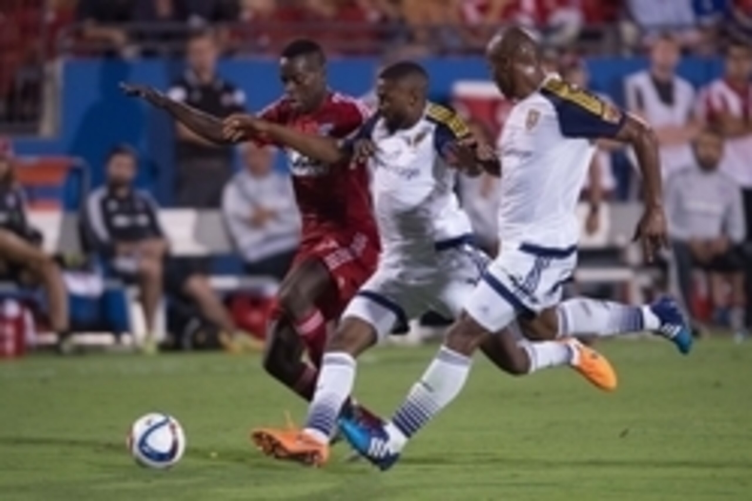Aug 29, 2015; Dallas, TX, USA; FC Dallas defender Je-Vaughn Watson (27) and Real Salt Lake defender Aaron Maund (21) and defender Jamison Olave (4) during the game at Toyota Stadium. FC Dallas shuts out Real Salt Lake 2-0. Mandatory Credit: Jerome Miron-U Aug 29, 2015; Dallas, TX, USA; FC Dallas defender Je-Vaughn Watson (27) and Real Salt Lake defender Aaron Maund (21) and defender Jamison Olave (4) during the game at Toyota Stadium. FC Dallas shuts out Real Salt Lake 2-0. Mandatory Credit: Jerome Miron-U