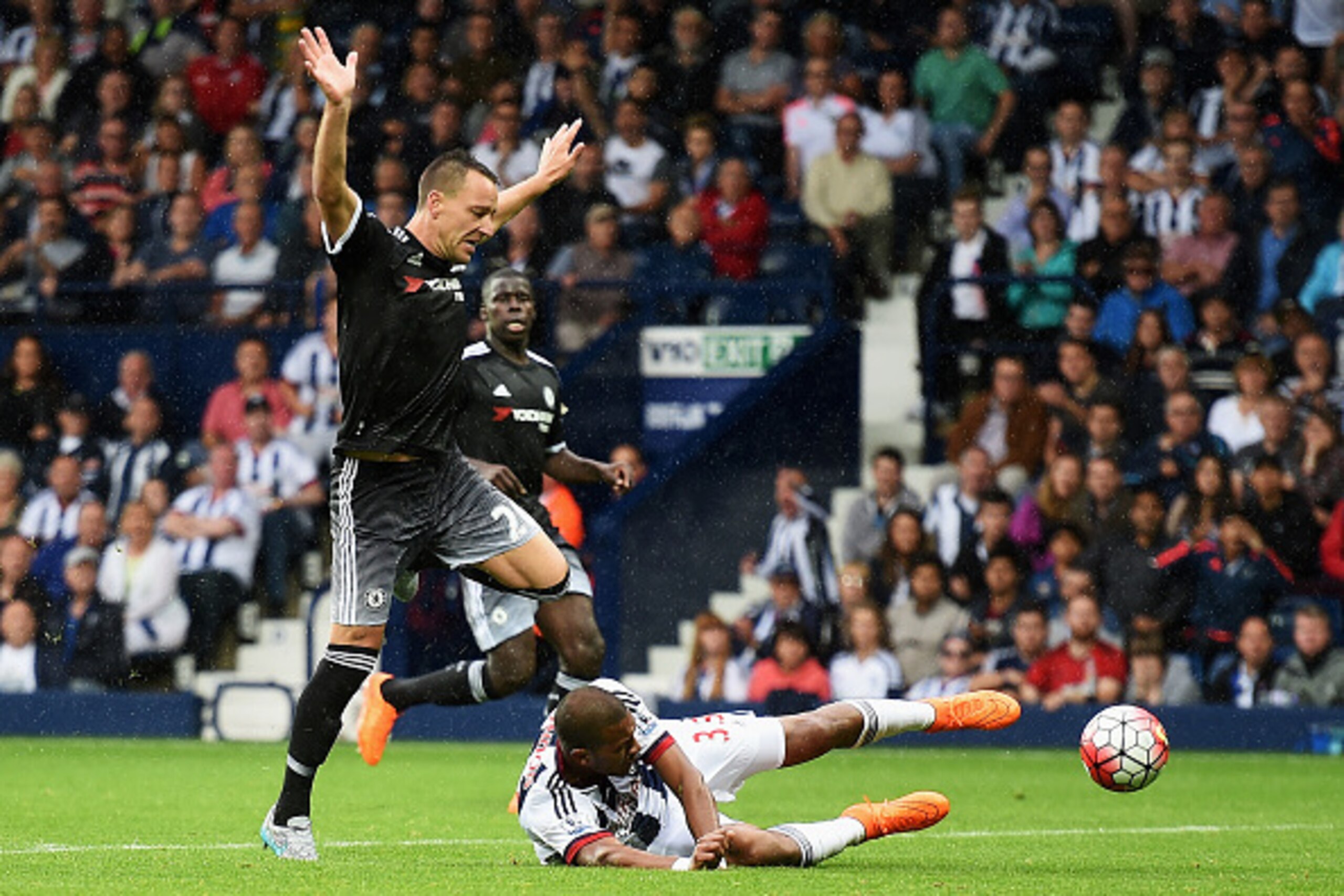 WEST BROMWICH, ENGLAND - AUGUST 23:  John Terry of Chelsea challenges Salomon Rondon of West Bromwich Albion leading to his red card during the Barclays Premier League match between West Bromwich Albion and Chelsea at The Hawthorns on August 23, 2015 in W