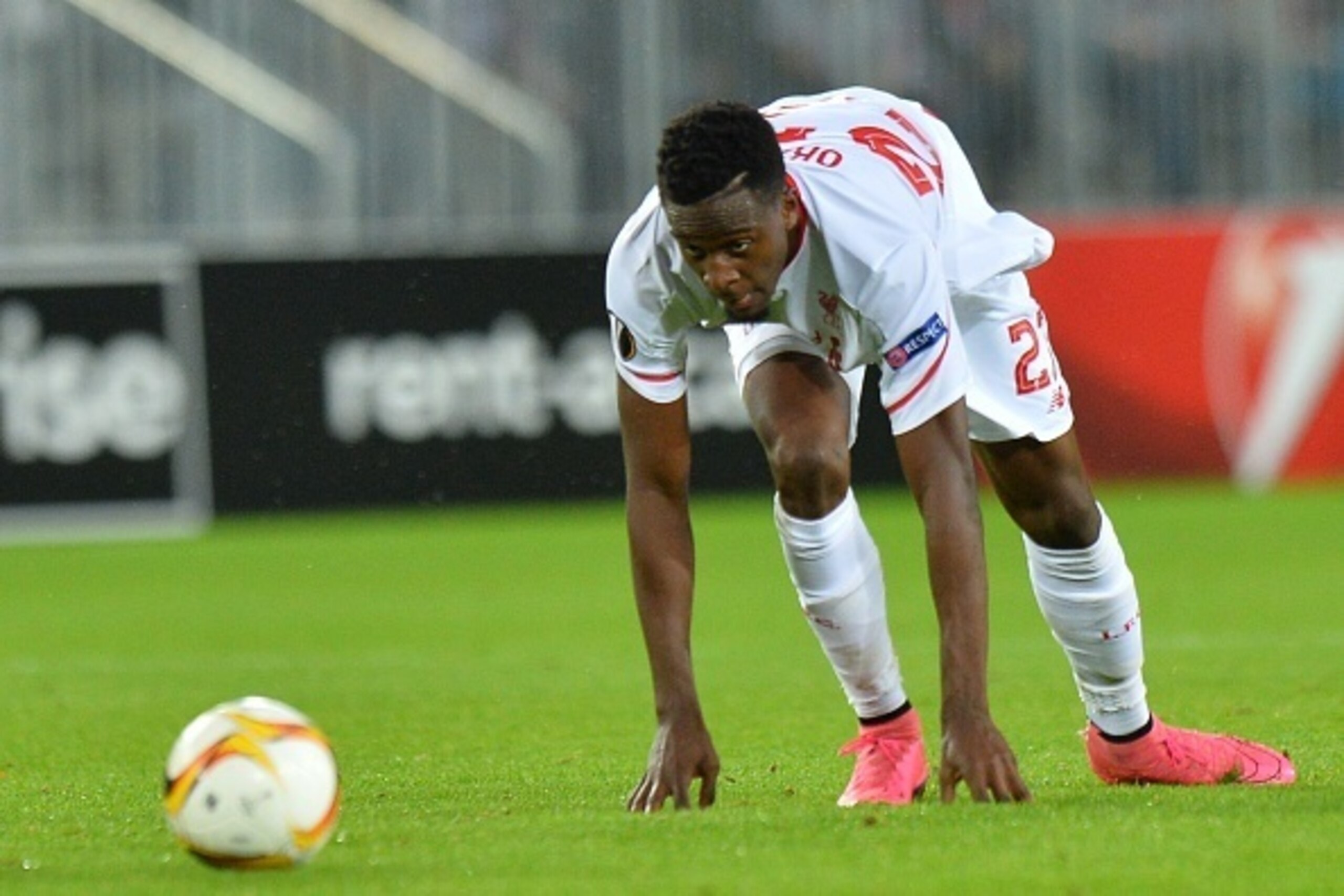 Liverpool's Belgian forward Divock Origi eyes the ball during the group B, UEFA Europa League football match between Bordeaux vs Liverpool on September 17, 2015 at the Matmut Atlantique Stadium in Bordeaux.  AFP PHOTO / NICOLAS TUCAT        (Photo credit 