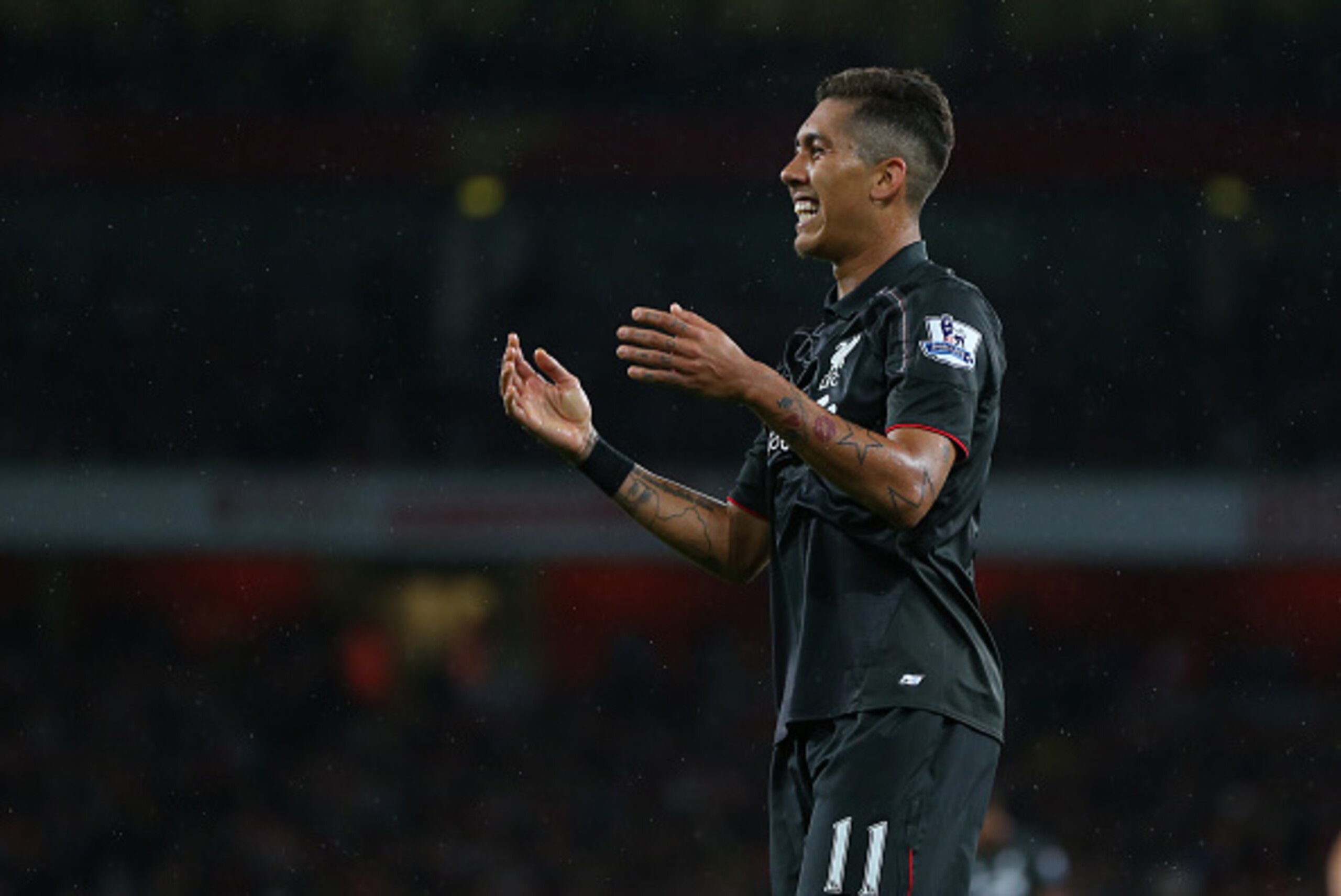 LONDON, ENGLAND - AUGUST 24: Roberto Firmino of Liverpool during the Barclays Premier League match between Arsenal and Liverpool at the Emirates Stadium on August 24, 2015 in London, United Kingdom.  (Photo by Catherine Ivill - AMA/Getty Images)