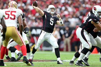 GLENDALE, AZ - SEPTEMBER 21:  Quarterback Drew Stanton #5 of the Arizona Cardinals throws a pass during the NFL game against the San Francisco 49ers at the University of Phoenix Stadium on September 21, 2014 in Glendale, Arizona.  The Cardinals defeated t