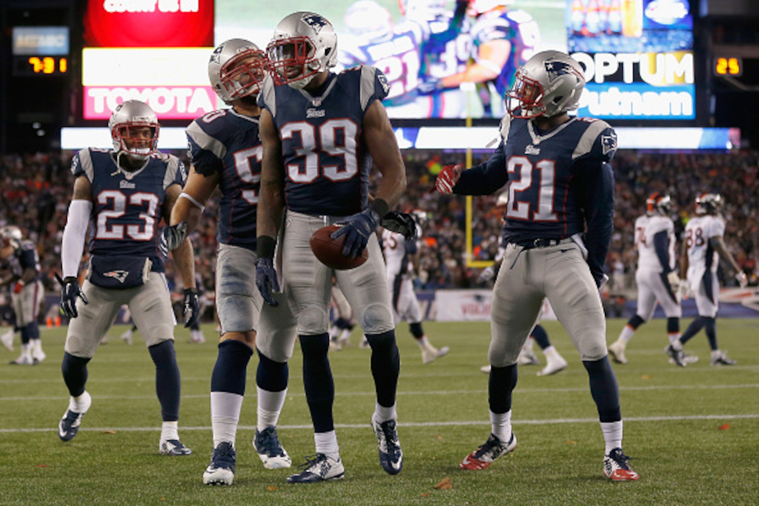 FOXBORO, MA - NOVEMBER 02: Brandon Browner #39 of the New England Patriots reacts during the third quarter against the Denver Broncos at Gillette Stadium on November 2, 2014 in Foxboro, Massachusetts. (Photo by Jim Rogash/Getty Images) FOXBORO, MA - NOVEMBER 02: Brandon Browner #39 of the New England Patriots reacts during the third quarter against the Denver Broncos at Gillette Stadium on November 2, 2014 in Foxboro, Massachusetts. (Photo by Jim Rogash/Getty Images)