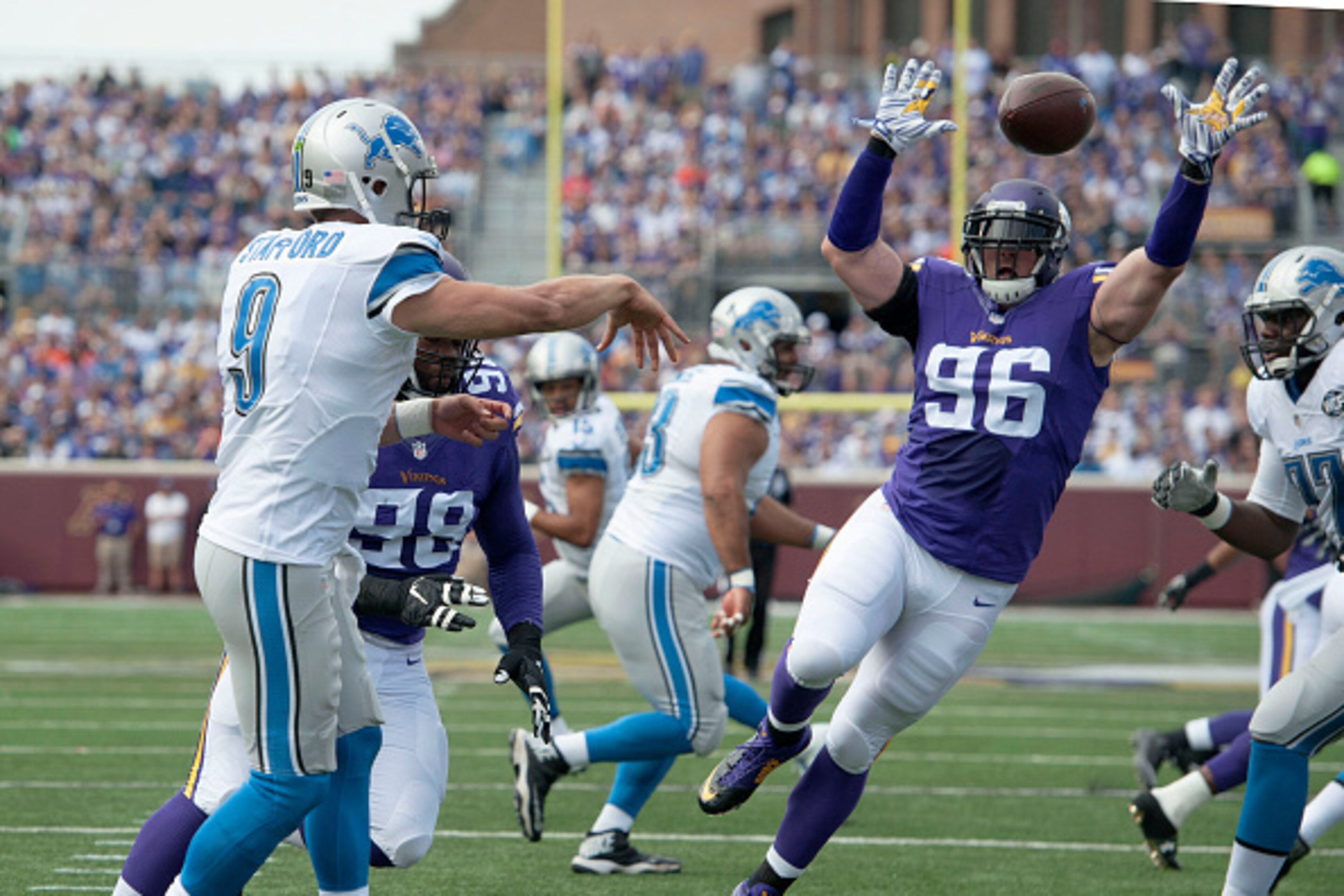 MINNEAPOLIS, MN - SEPTEMBER 20: Brian Robison #96 of the Minnesota Vikings rushes the passer during an NFL game against the Detroit Lions at TCF Bank Stadium September 20, 2015 in Minneapolis, Minnesota.  (Photo by Tom Dahlin/Getty Images)
