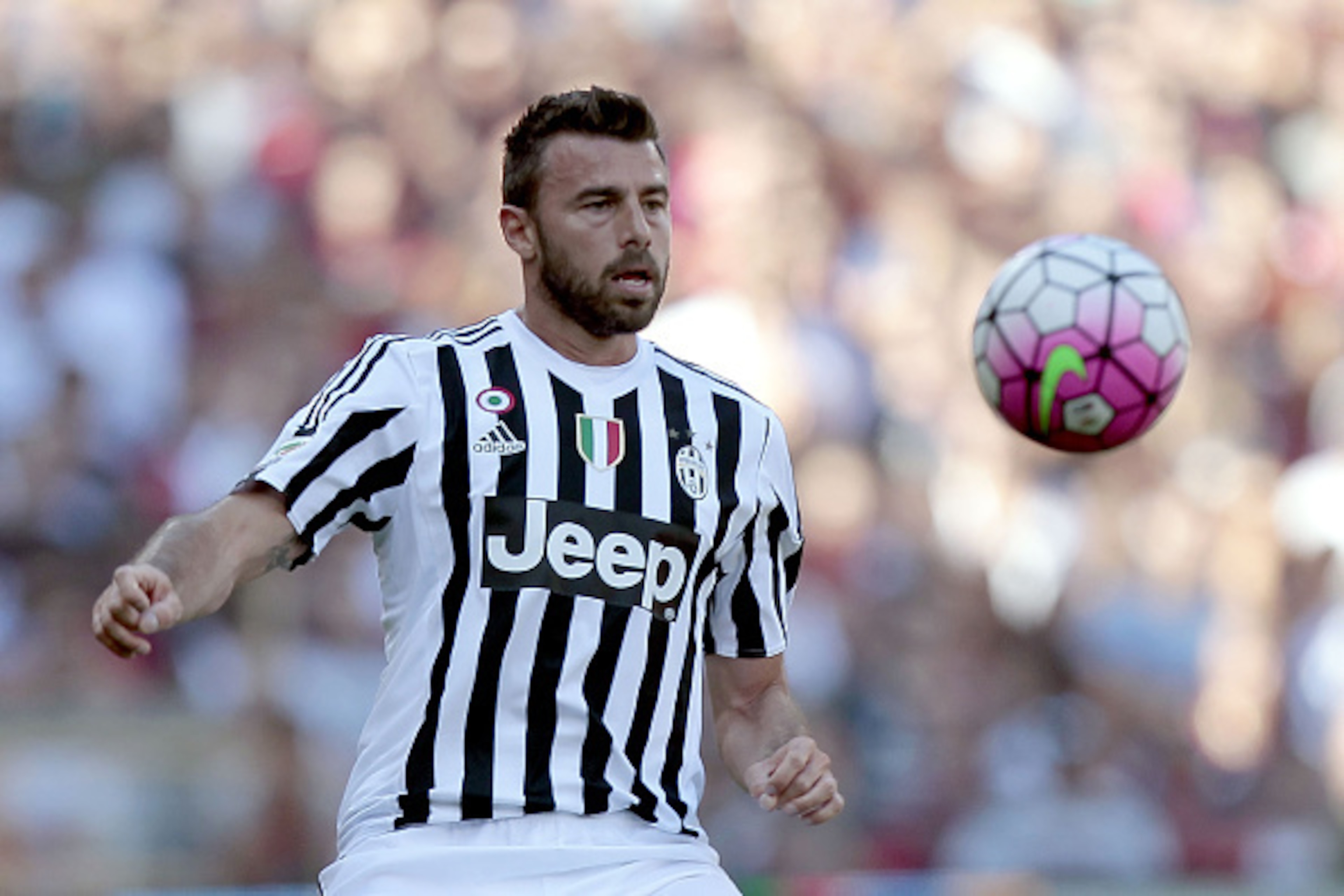 GENOA, ITALY - SEPTEMBER 20: Andrea Barzagli of Juventus FC in action during the Serie A match between Genoa CFC and Juventus FC at Stadio Luigi Ferraris on September 20, 2015 in Genoa, Italy. (Photo by Gabriele Maltinti/Getty Images) GENOA, ITALY - SEPTEMBER 20: Andrea Barzagli of Juventus FC in action during the Serie A match between Genoa CFC and Juventus FC at Stadio Luigi Ferraris on September 20, 2015 in Genoa, Italy. (Photo by Gabriele Maltinti/Getty Images)