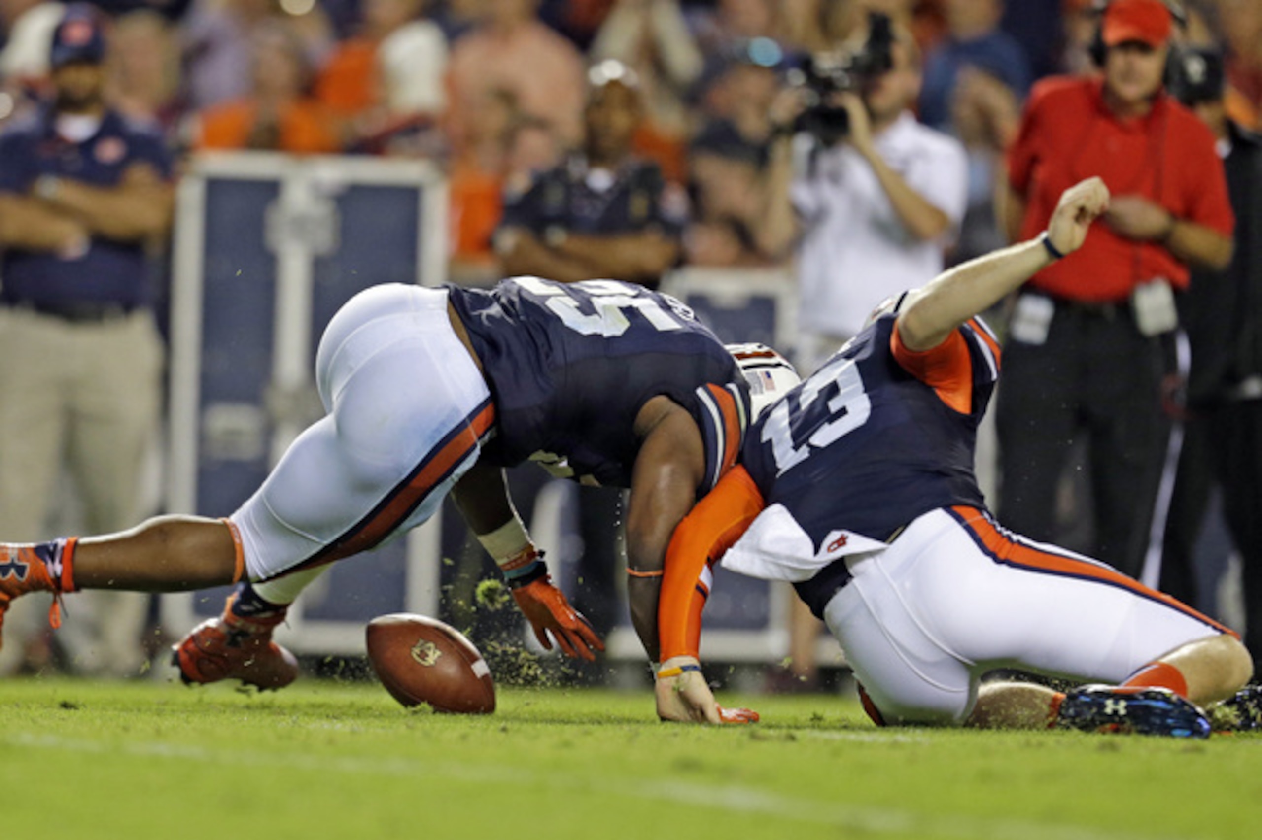 Auburn running back Peyton Barber and quarterback Sean White.