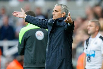 NEWCASTLE UPON TYNE, ENGLAND - SEPTEMBER 26: Jose Mourinho Manager of Chelsea gestures during the Barclays Premier League match between Newcastle United and Chelsea at St James' Park on September 26, 2015 in Newcastle upon Tyne, United Kingdom.  (Photo by