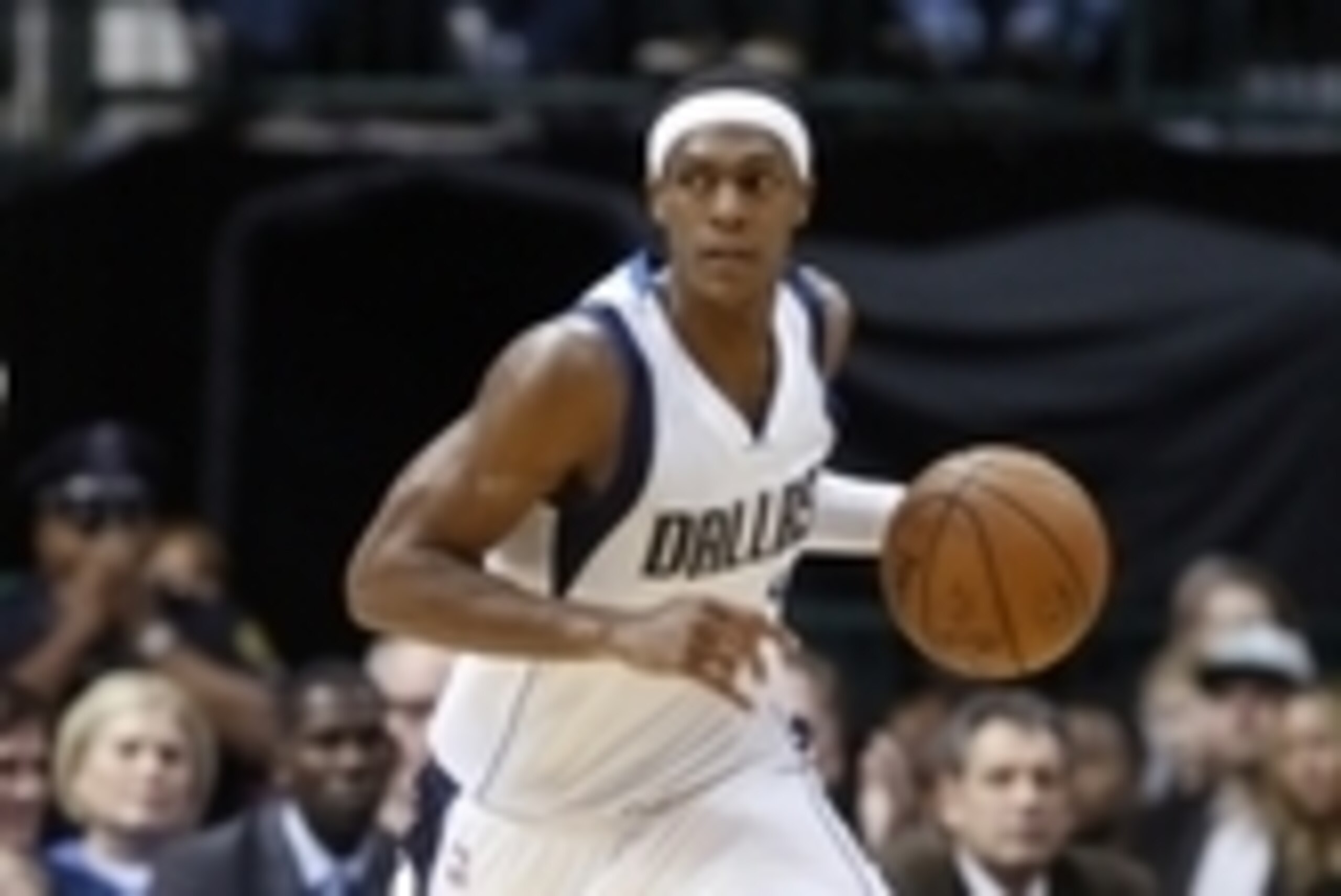 Dec 26, 2014; Dallas, TX, USA; Dallas Mavericks guard Rajon Rondo (9) dribbles during the game against the Los Angeles Lakers at American Airlines Center. Mandatory Credit: Kevin Jairaj-USA TODAY Sports