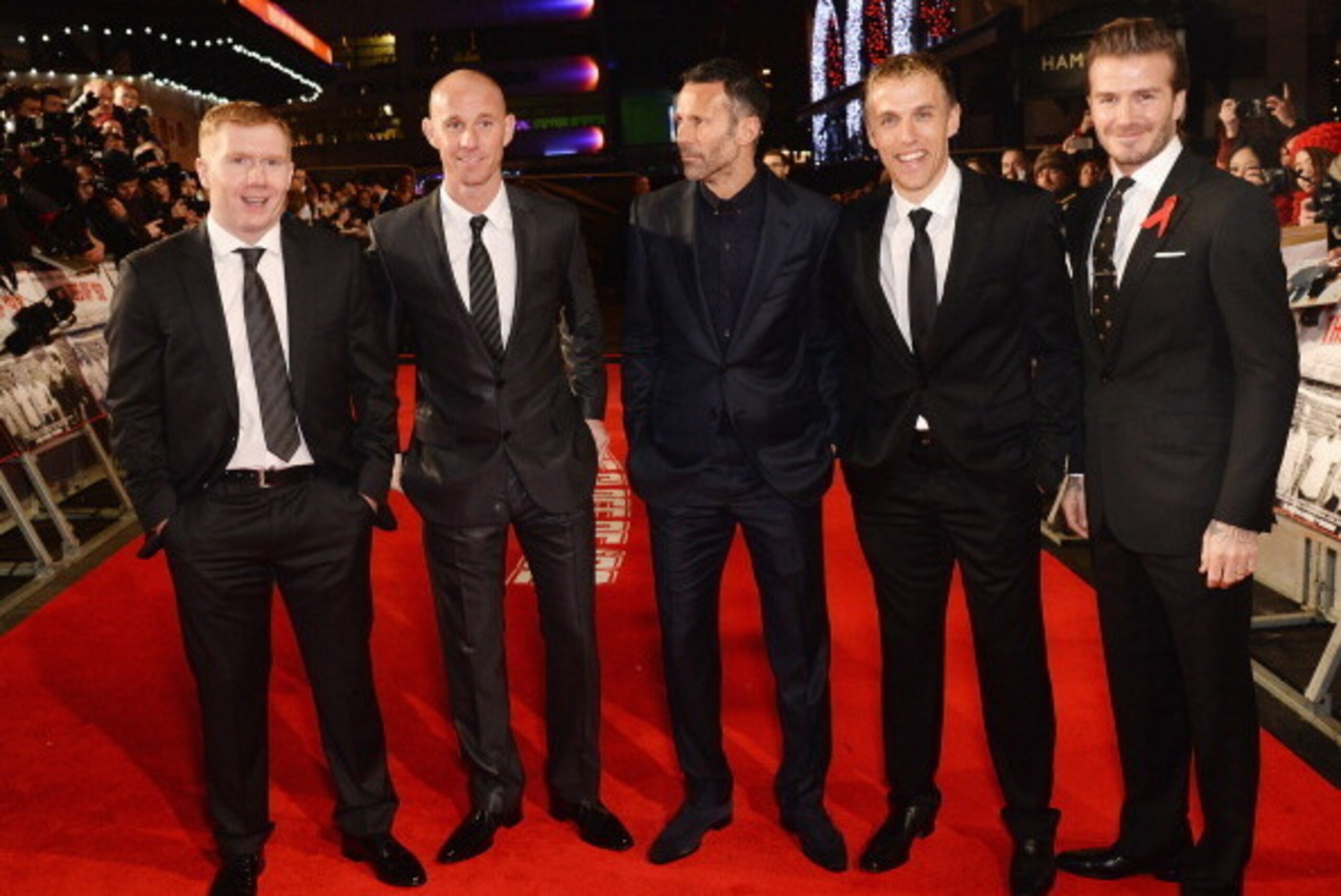 LONDON, ENGLAND - DECEMBER 01:  Paul Scholes, Nicky Butt, Ryan Giggs, Phil Neville and David Beckham attend the World premiere of 'The Class of 92' at Odeon West End on December 1, 2013 in London, England.  (Photo by Dave J Hogan/Getty Images)