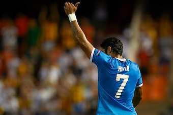 VALENCIA, SPAIN - SEPTEMBER 16:  Hulk of Zenit celebrates scoring his team's first goal during the UEFA Champions League Group H match between Valencia CF and FC Zenit at the Estadi de Mestalla on September 16, 2015 in Valencia, Spain.  (Photo by Manuel Q