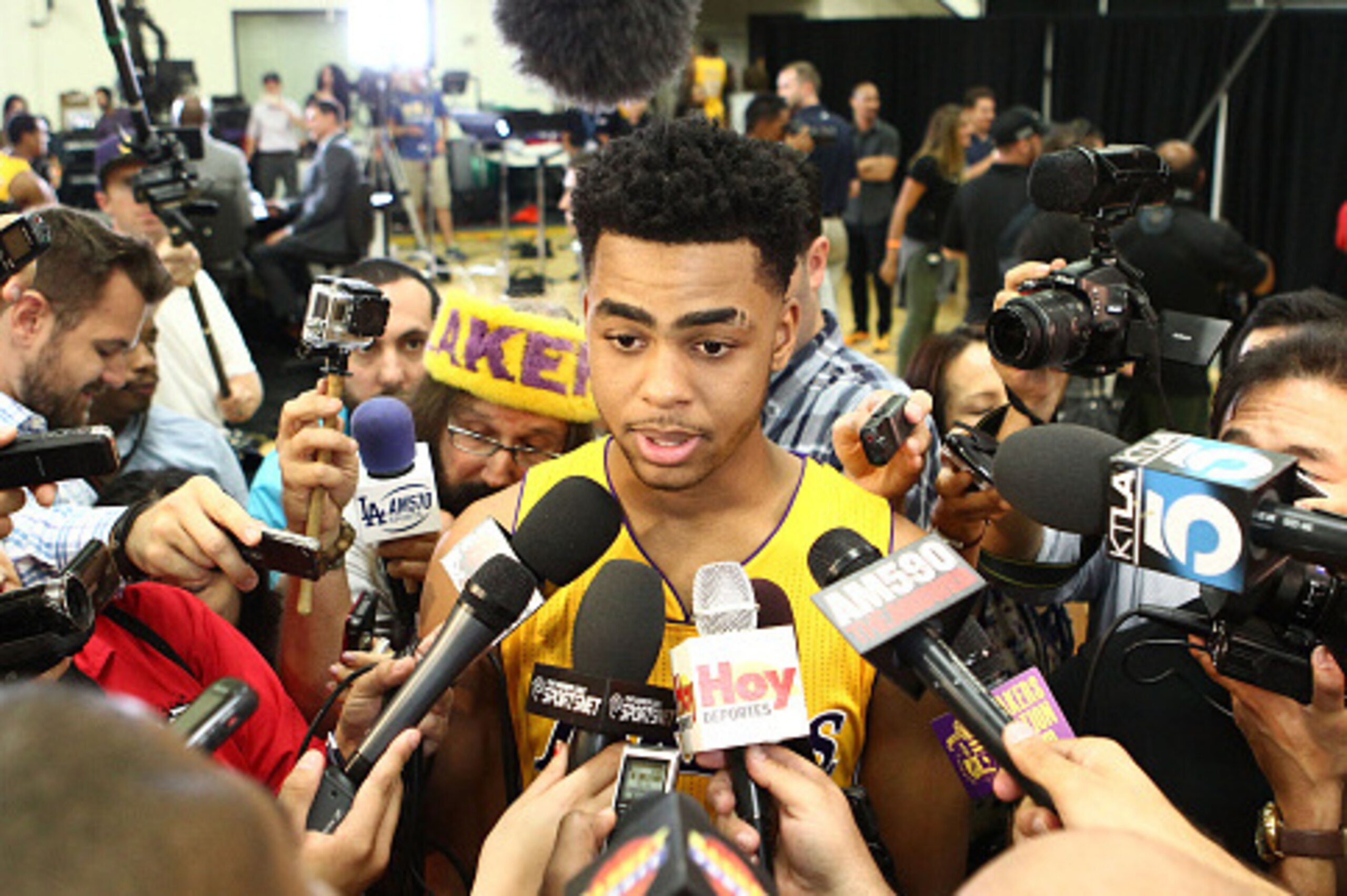 EL SEGUNDO, CA - SEPTEMBER 28: D'Angelo Russell of the Los Angeles Lakers addresses the media during the Los Angeles Lakers Media Dayat Toyota Sports Center on September 28, 2015 in El Segundo, California. (Photo by Leon Bennett/Getty Images) EL SEGUNDO, CA - SEPTEMBER 28: D'Angelo Russell of the Los Angeles Lakers addresses the media during the Los Angeles Lakers Media Dayat Toyota Sports Center on September 28, 2015 in El Segundo, California. (Photo by Leon Bennett/Getty Images)
