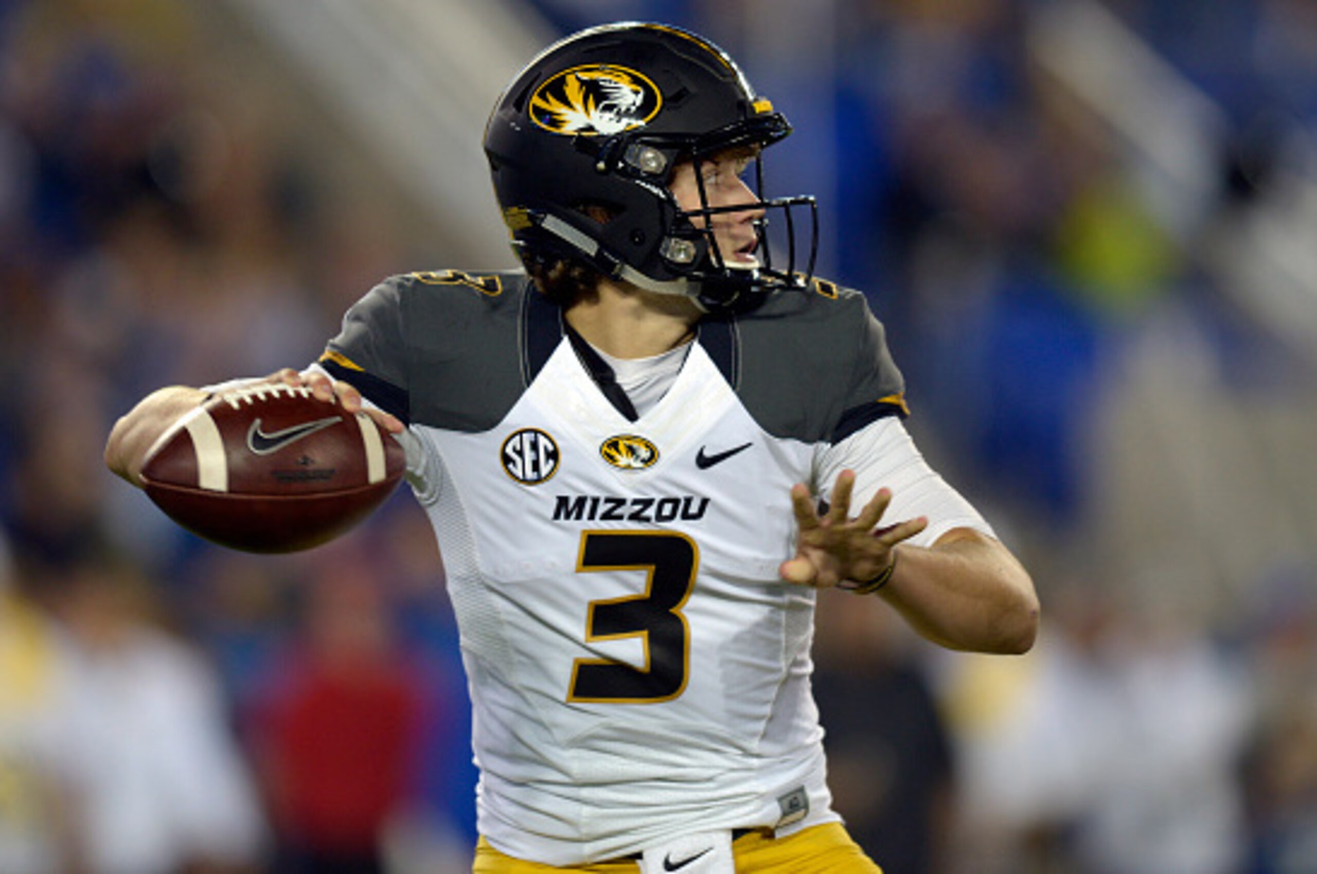 LEXINGTON, KY - SEPTEMBER 26:  Drew Lock #3 of the Missouri Tigers winds up for a pass against the Kentucky Wildcats at Commonwealth Stadium on September 26, 2015 in Lexington, Kentucky. (Photo by Dylan Buell/Getty Images)