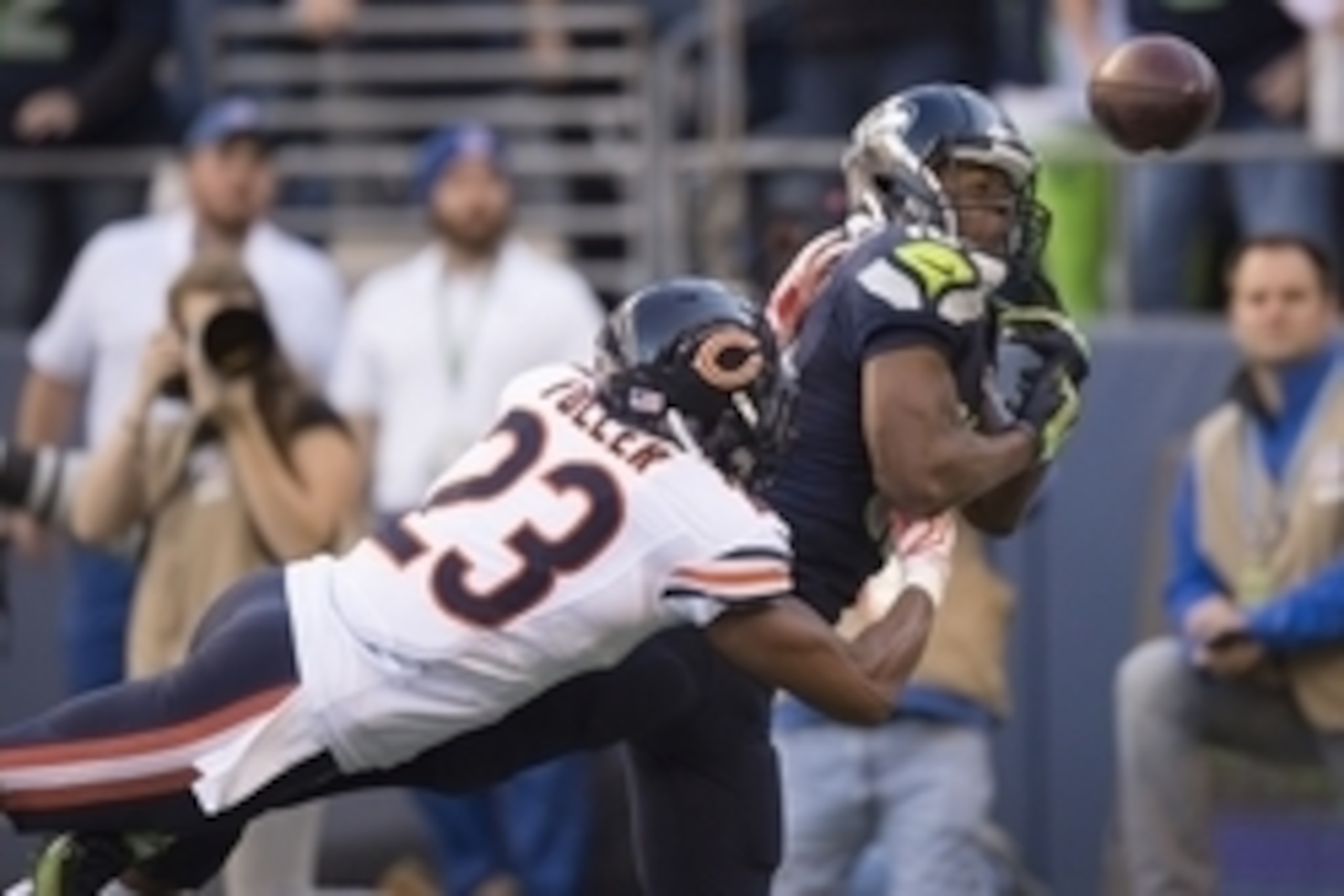 Sep 27, 2015; Seattle, WA, USA; Seattle Seahawks wide receiver Tyler Lockett drops a pass in the end zone against Chicago Bears cornerback Kyle Fuller (23) during the fourth quarter at CenturyLink Field. The Seahawks won 26-0. Mandatory Credit: Troy Wayry