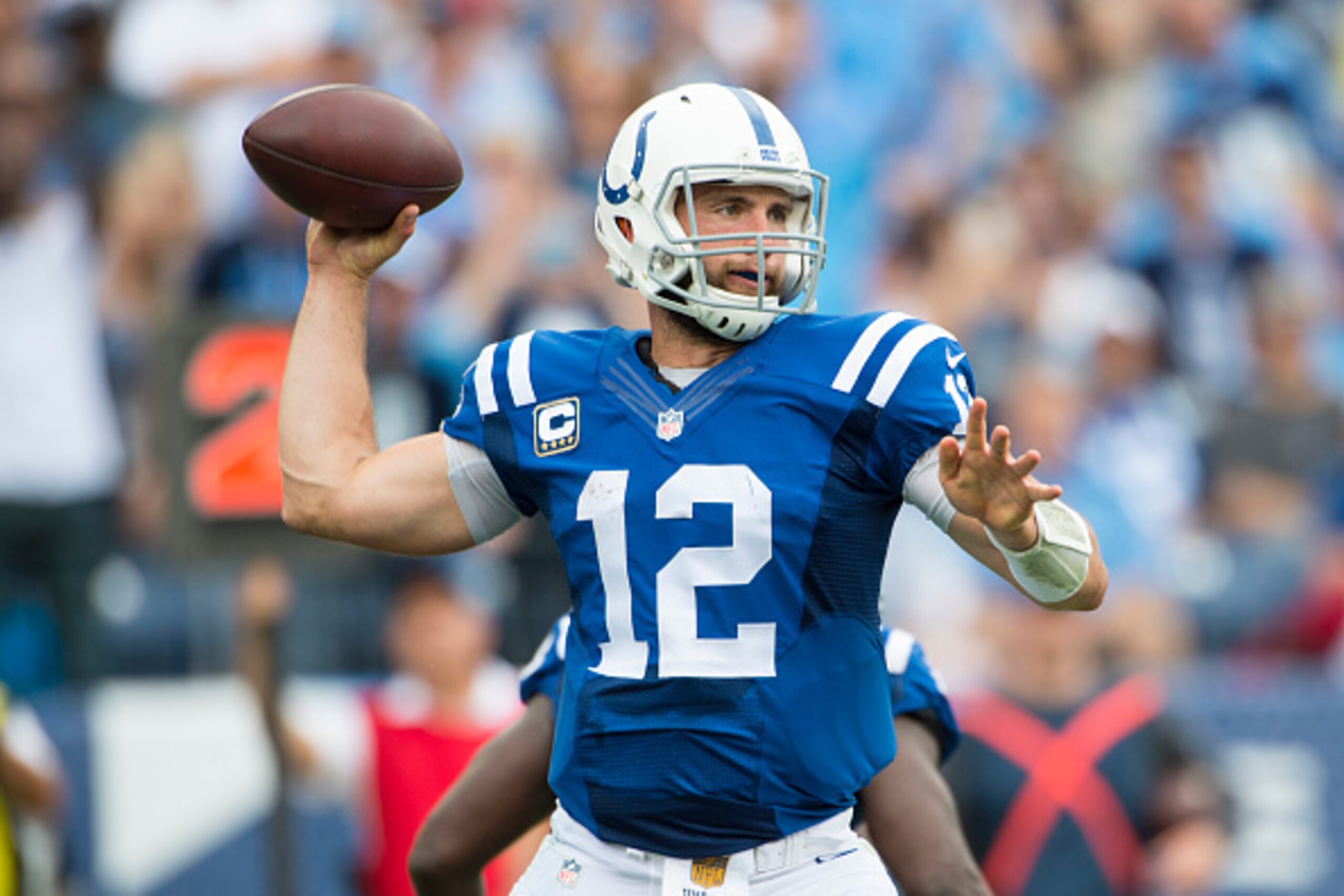 NASHVILLE, TN - SEPTEMBER 27:  Quarterback Andrew Luck #12 of the Indianapolis Colts passes during a NFL  game against the Tennessee Titans at Nissan Stadium on September 27, 2015 in Nashville, Tennessee.  (Photo by Ronald C. Modra/Sports Imagery/Getty Im