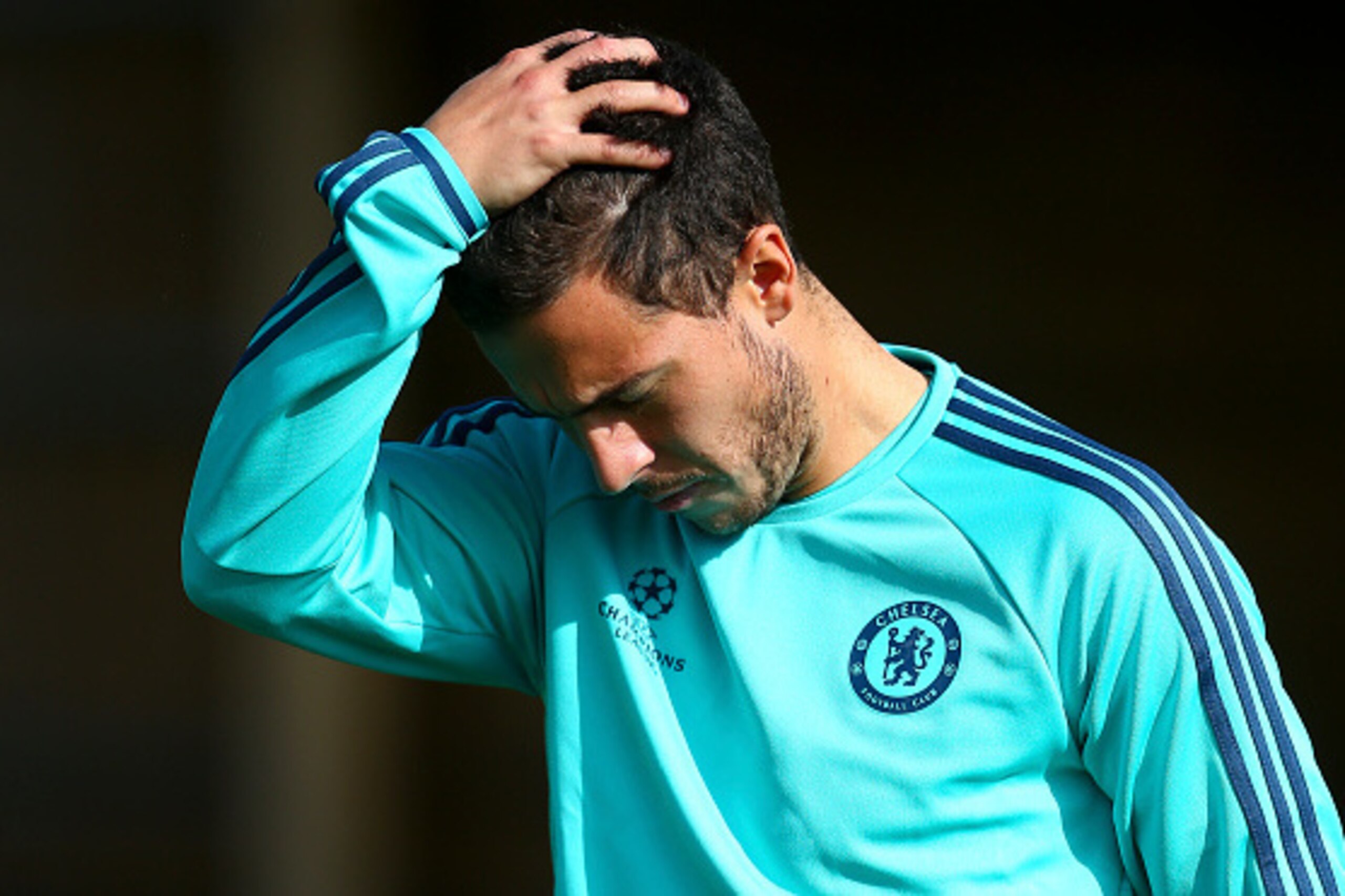 COBHAM, ENGLAND - SEPTEMBER 28:  Eden Hazard of Chelsea during a training session at Chelsea Training Ground on September 28, 2015 in Cobham, England.  (Photo by Jordan Mansfield/Getty Images)