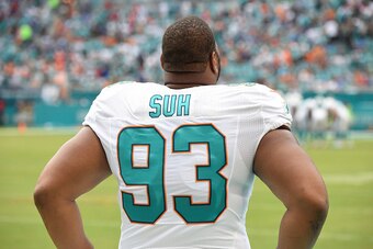 MIAMI GARDENS, FL - SEPTEMBER 27:  Ndamukong Suh #93 of the Miami Dolphins looks on during a NFL game against the Buffalo Bills at Sun Life Stadium on September 27, 2015 in Miami Gardens, Florida.  (Photo by Ron Elkman/Sports Imagery/Getty Images)