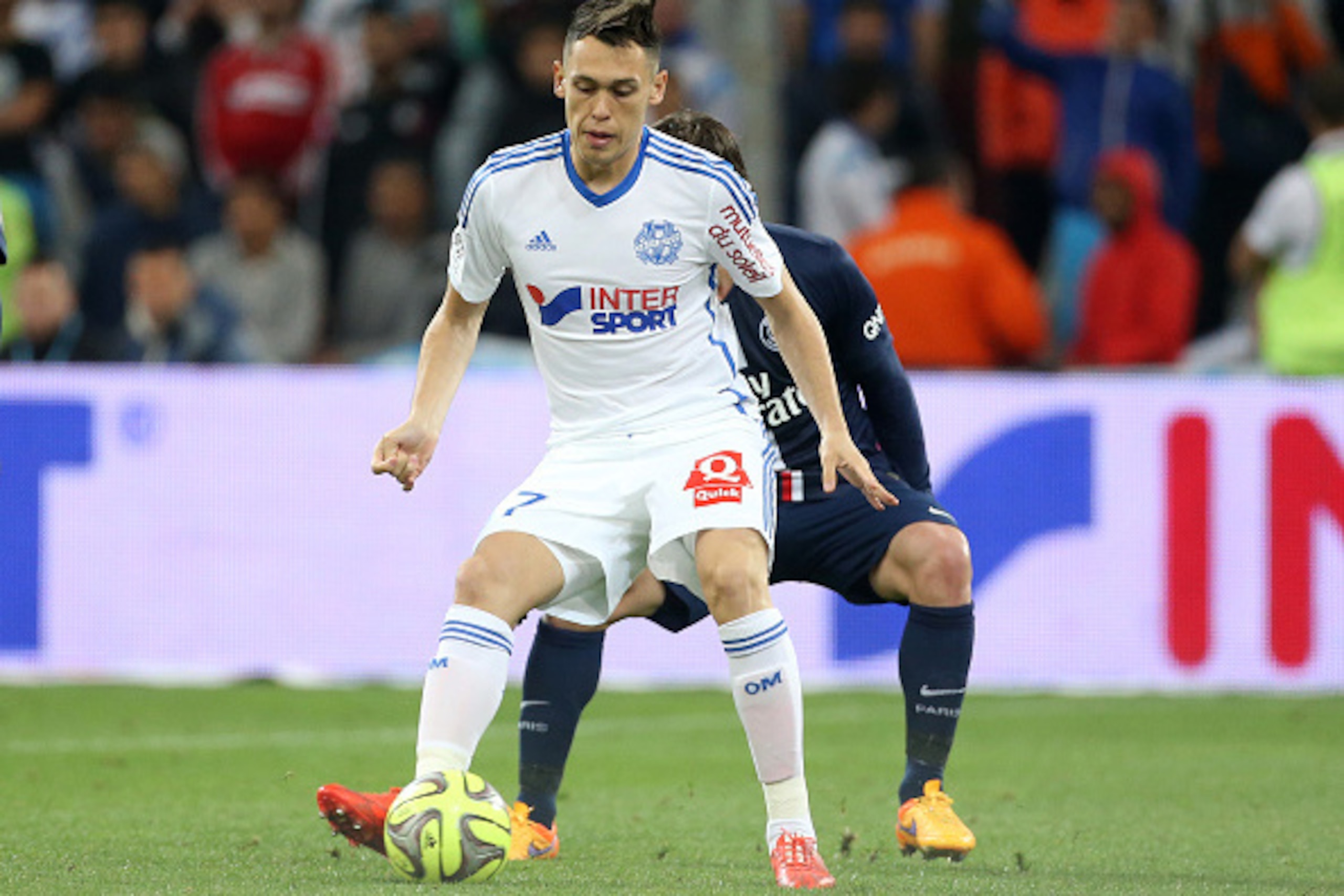 MARSEILLE, FRANCE - APRIL 5: Lucas Ocampos of OM in action during the French Ligue 1 match between Olympique de Marseille (OM) and Paris Saint-Germain (PSG) at New Stade Velodrome on April 5, 2015 in Marseille, France. (Photo by Jean Catuffe/Getty Images)
