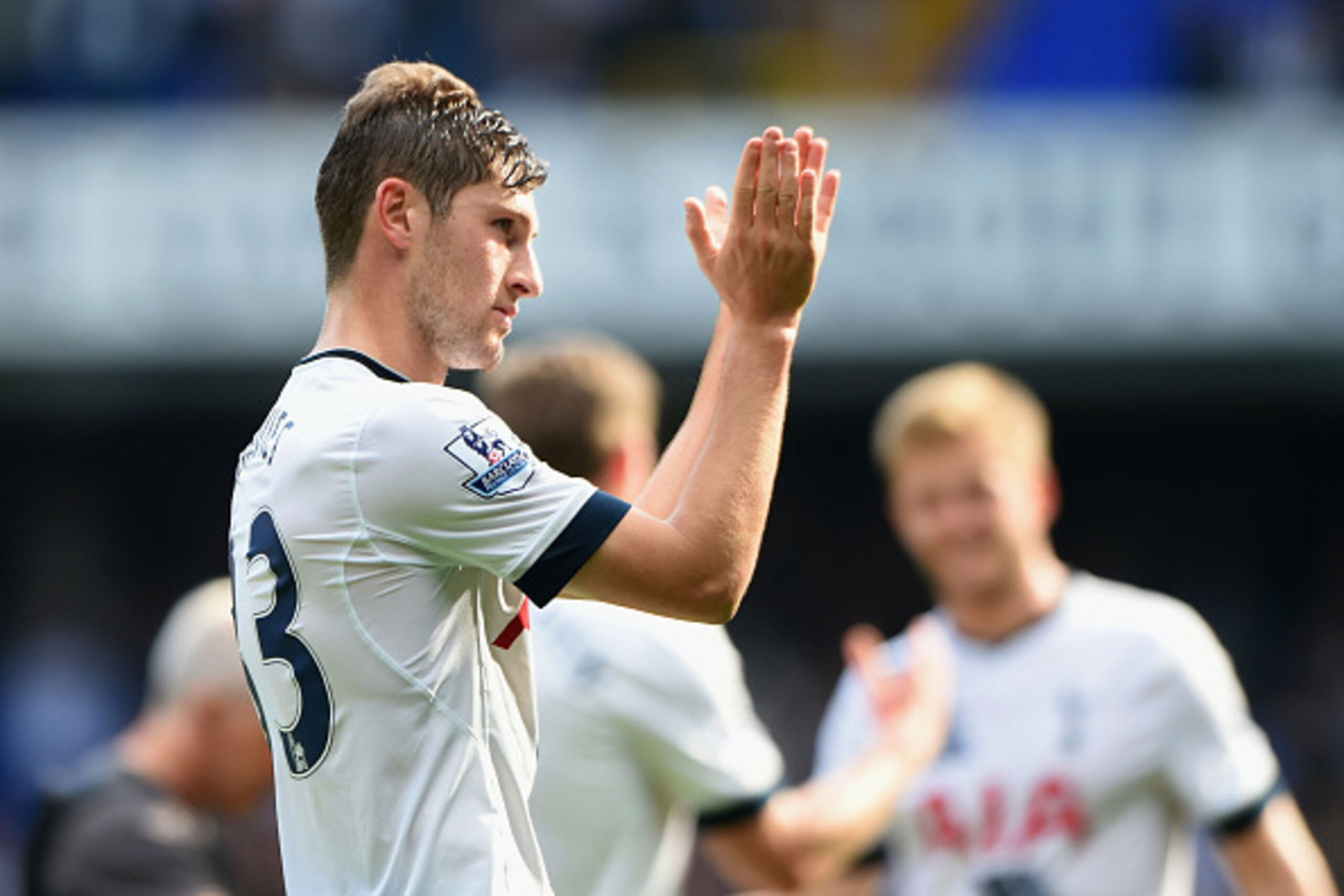 LONDON, ENGLAND - SEPTEMBER 26:  Ben Davies of Tottenham Hotspur celebrates his team's 4-1 win in the Barclays Premier League match between Tottenham Hotspur and Manchester City at White Hart Lane on September 26, 2015 in London, United Kingdom.  (Photo b