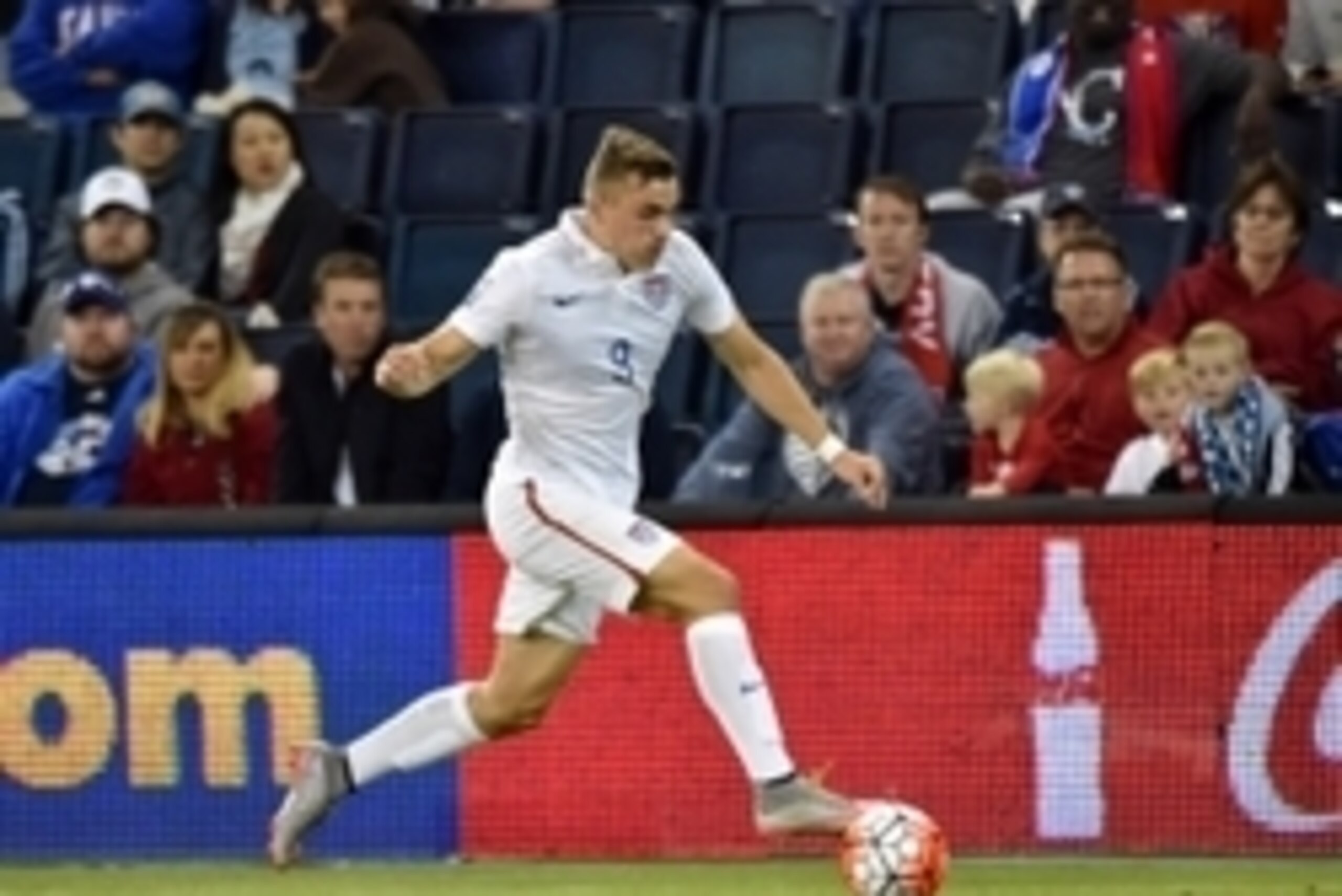 Oct 1, 2015; Kansas City, MO, USA; USA forward Jordan Morris (9) dribbles the ball up field against Canada during the first half at Sporting Park. Mandatory Credit: Peter G. Aiken-USA TODAY Sports