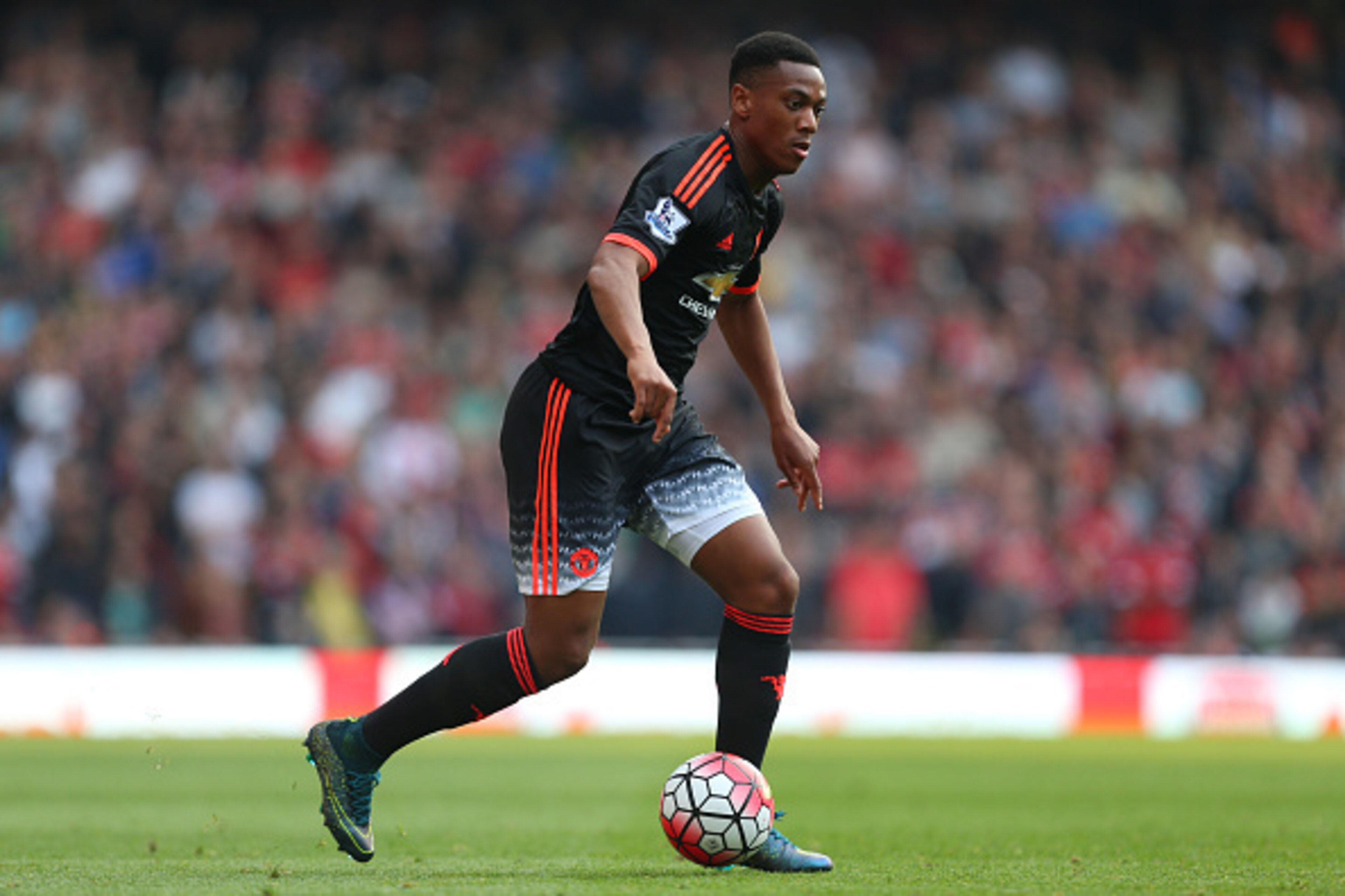 LONDON, ENGLAND - OCTOBER 04: Anthony Martial of Manchester United during the Barclays Premier League match between Arsenal and Manchester United at the Emirates Stadium on October 04, 2015 in London, United Kingdom. (Photo by Catherine Ivill - AMA/Gett LONDON, ENGLAND - OCTOBER 04: Anthony Martial of Manchester United during the Barclays Premier League match between Arsenal and Manchester United at the Emirates Stadium on October 04, 2015 in London, United Kingdom. (Photo by Catherine Ivill - AMA/Gett