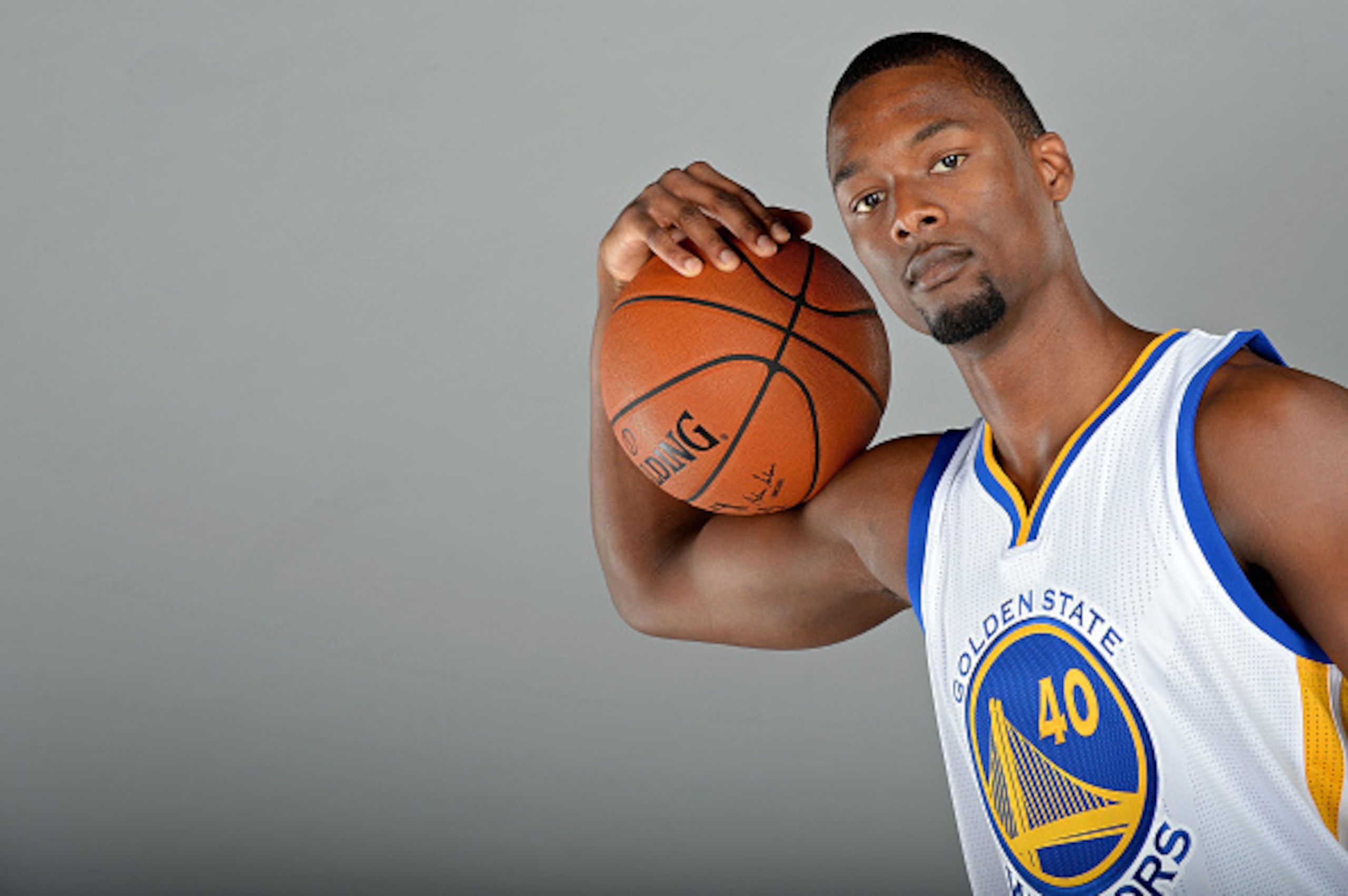 OAKLAND, CA - SEPTEMBER 28: Harrison Barnes #40 of the Golden State Warriors poses for a portrait on September 28, 2015 at the Warriors practice facility in Oakland, California. NOTE TO USER: User expressly acknowledges and agrees that, by downloading an OAKLAND, CA - SEPTEMBER 28: Harrison Barnes #40 of the Golden State Warriors poses for a portrait on September 28, 2015 at the Warriors practice facility in Oakland, California. NOTE TO USER: User expressly acknowledges and agrees that, by downloading an