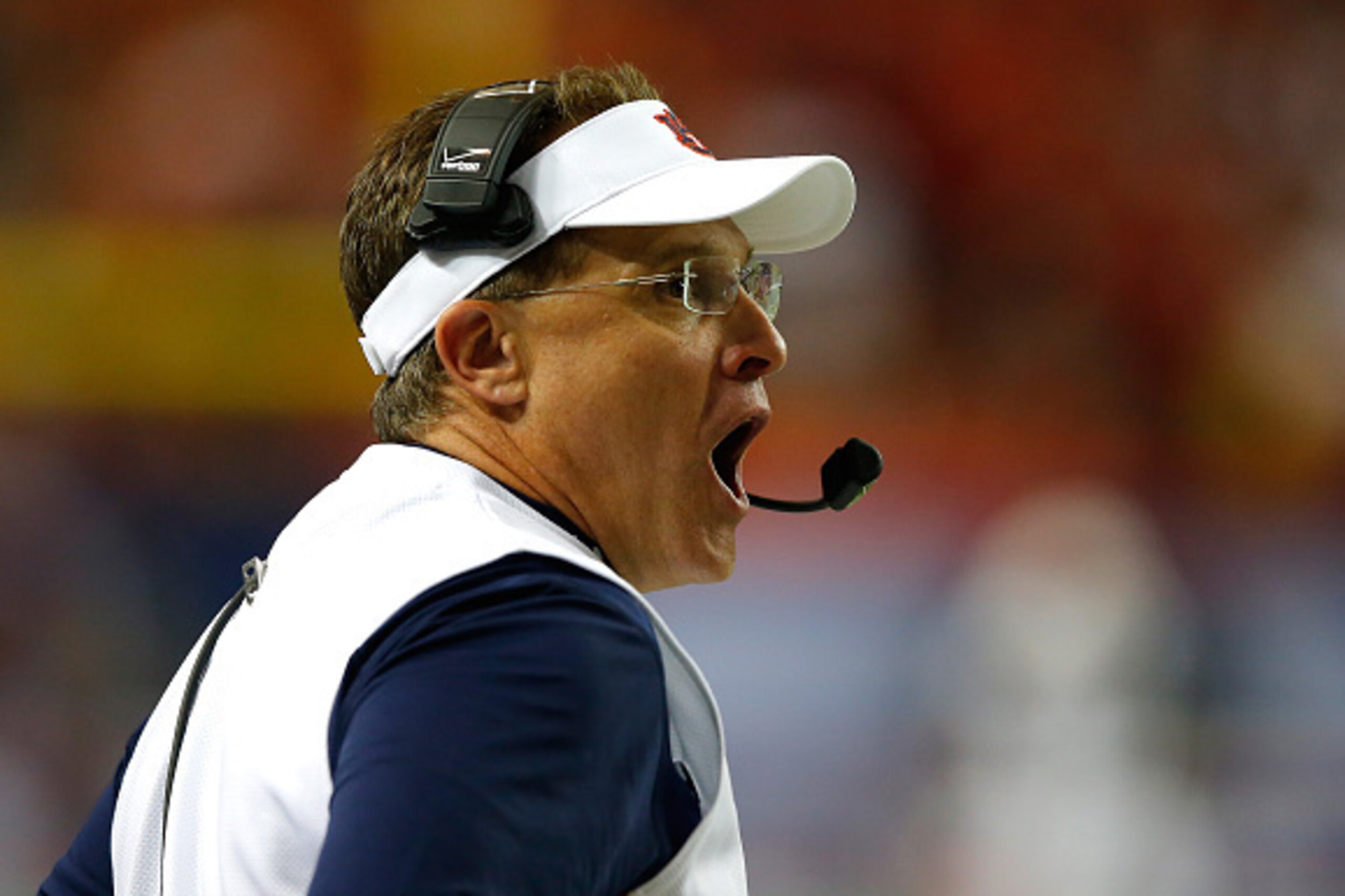 ATLANTA, GA - SEPTEMBER 05:  Head coach Gus Malzahn of the Auburn Tigers reacts during the game against the Louisville Cardinals at Georgia Dome on September 5, 2015 in Atlanta, Georgia.  (Photo by Kevin C. Cox/Getty Images)