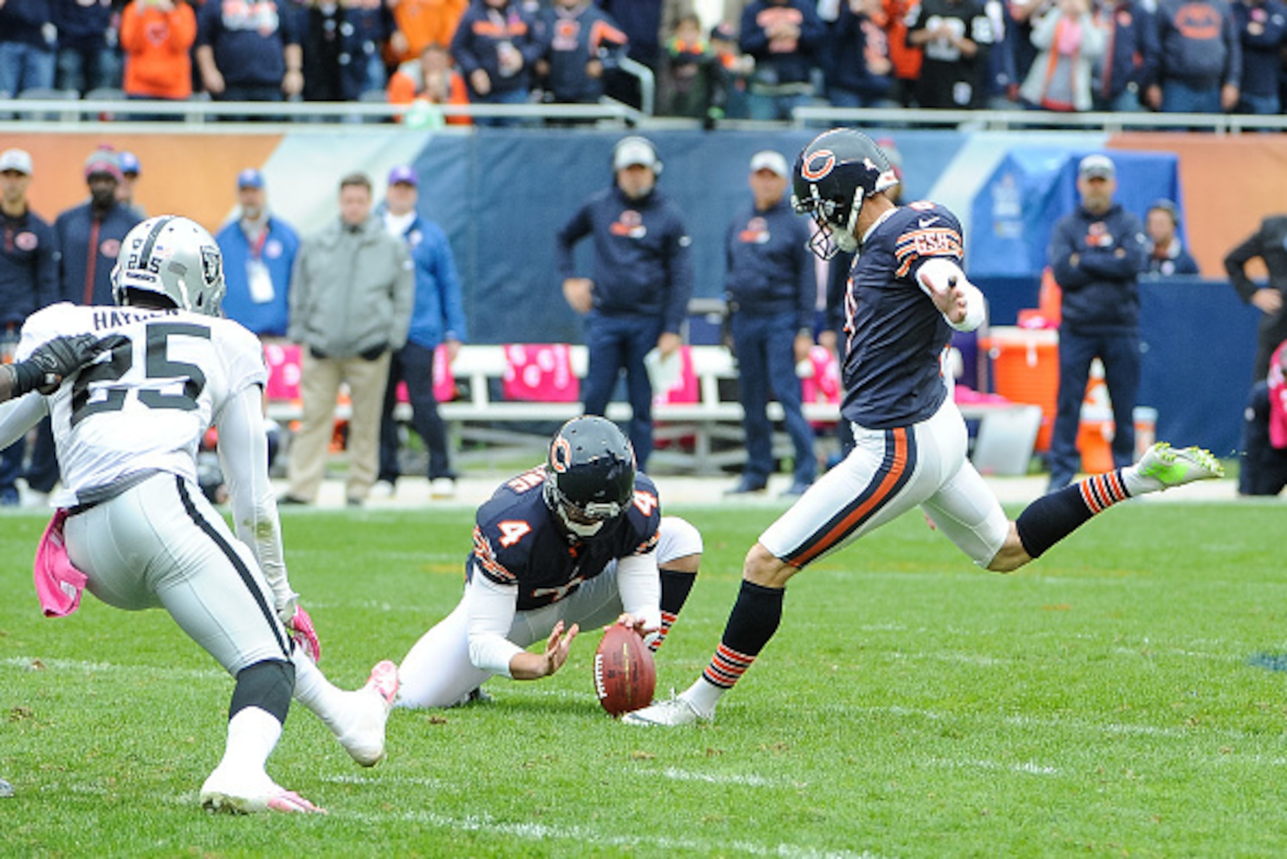 CHICAGO, IL - OCTOBER 04:  Kicker  Robbie Gould #9 of the Chicago Bears kicks a 49 yard field goal to win the game against the Oakland Raiders at Soldier Field on October 4, 2015 in Chicago, Illinois.  The Chicago Bears defeated the Oakland Raiders 22-20.