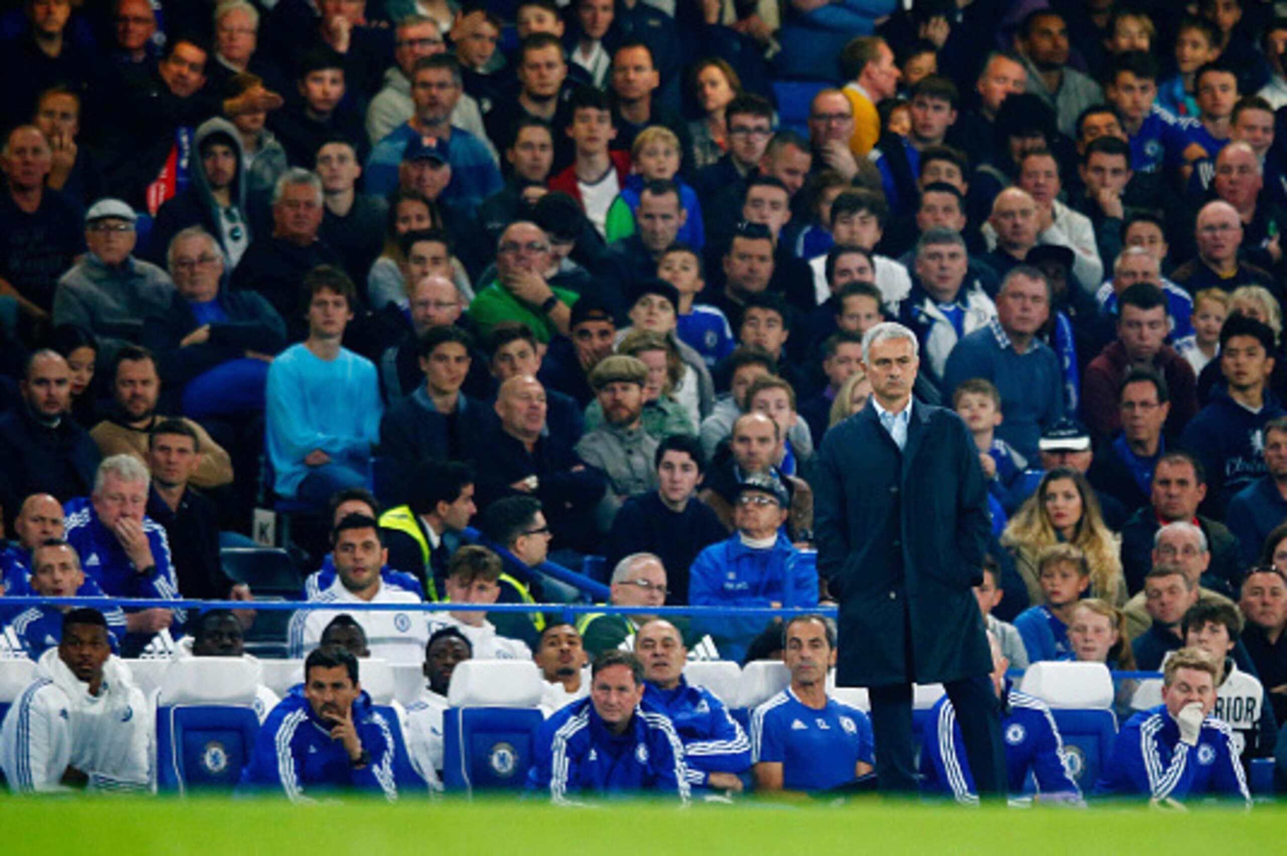 LONDON, ENGLAND - OCTOBER 03: Jose Mourinho Manager of Chelsea looks on during the Barclays Premier League match between Chelsea and Southampton at Stamford Bridge on October 3, 2015 in London, United Kingdom. (Photo by Julian Finney/Getty Images) LONDON, ENGLAND - OCTOBER 03: Jose Mourinho Manager of Chelsea looks on during the Barclays Premier League match between Chelsea and Southampton at Stamford Bridge on October 3, 2015 in London, United Kingdom. (Photo by Julian Finney/Getty Images)