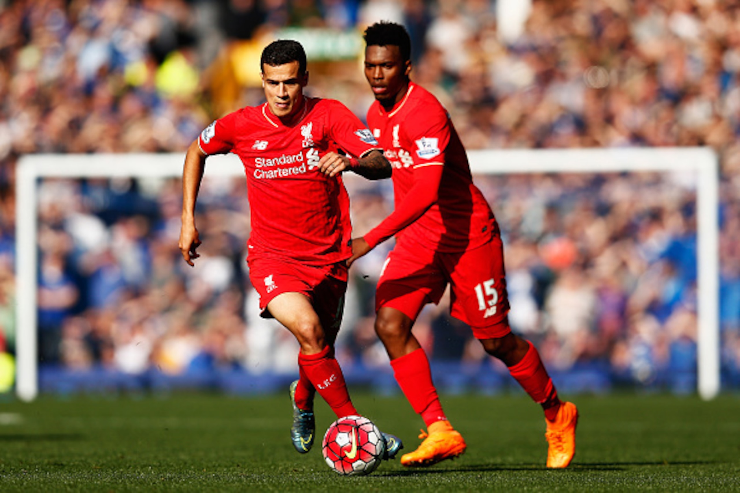 LIVERPOOL, ENGLAND - OCTOBER 04:  Philippe Coutinho (L) and Daniel Sturridge of Liverpool in action during the Barclays Premier League match between Everton and Liverpool at Goodison Park on October 4, 2015 in Liverpool, England.  (Photo by Dean Mouhtarop