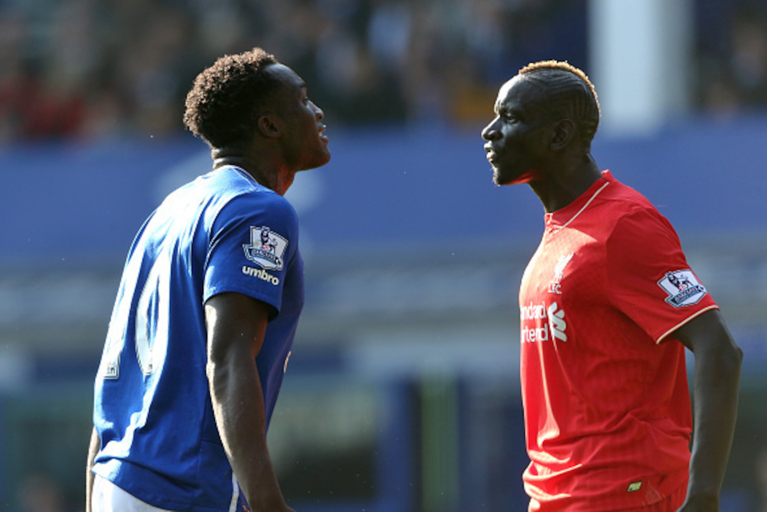 LIVERPOOL, ENGLAND - OCTOBER 04:  Tempers flare up as Romelu Lukaku of Everton clashes with Mamadou Sakho of Liverpool during the Barclays Premier League match between Everton and Liverpool at Goodison Park on October 04, 2015 in Liverpool, England.  (Pho