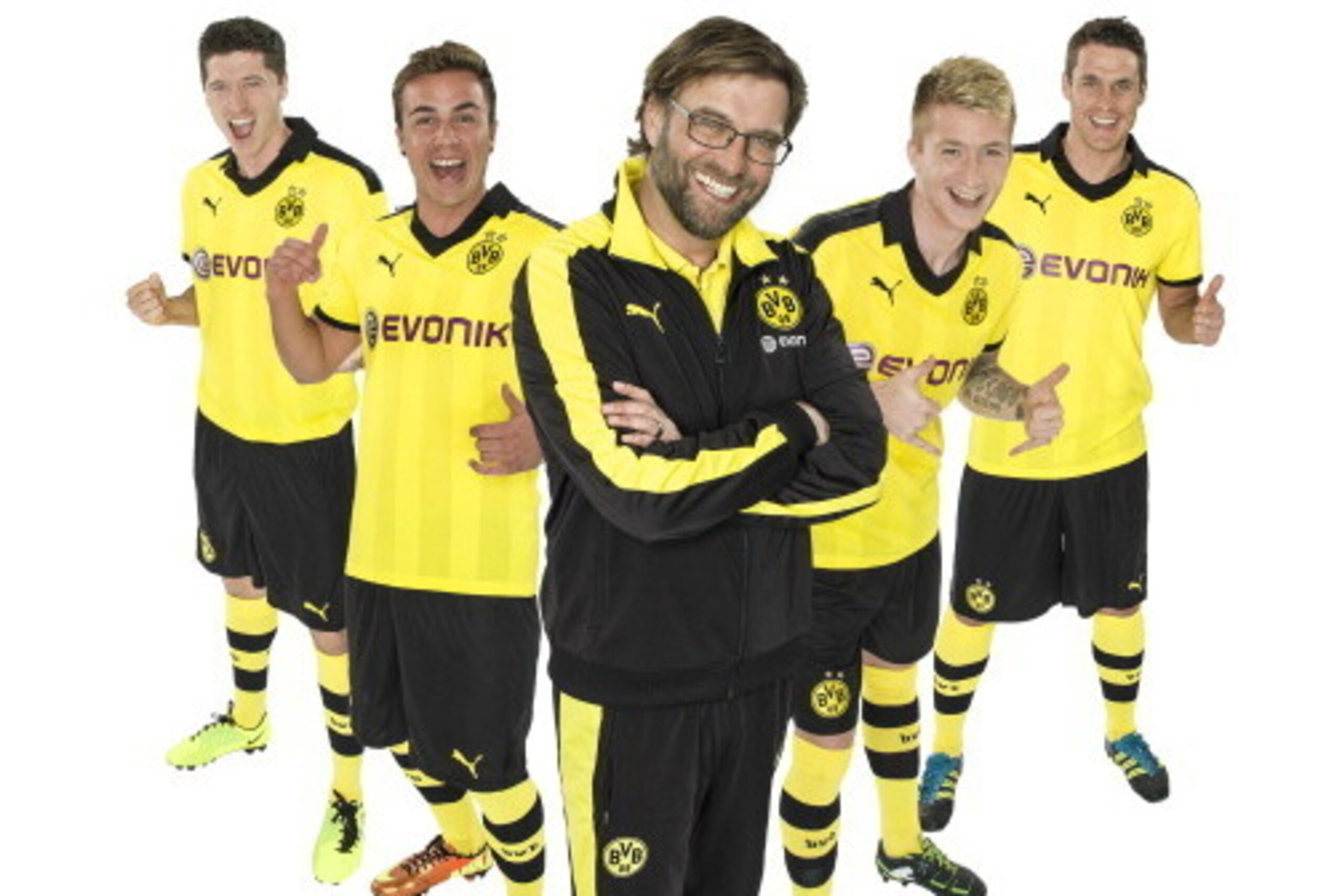 LA MANGA, SPAIN - JANUARY 06:  (EDITORS NOTE: THIS IS A DIGITALLY ALTERED COMPOSITE IMAGE)  (EXCLUSVE COVERAGE) (L-R) Robert Lewandowski, Mario Goetze, Juergen Klopp, Marco Reus and Sebastian Kehl of German Bundesliga club Borussia Dortmund pose during a 