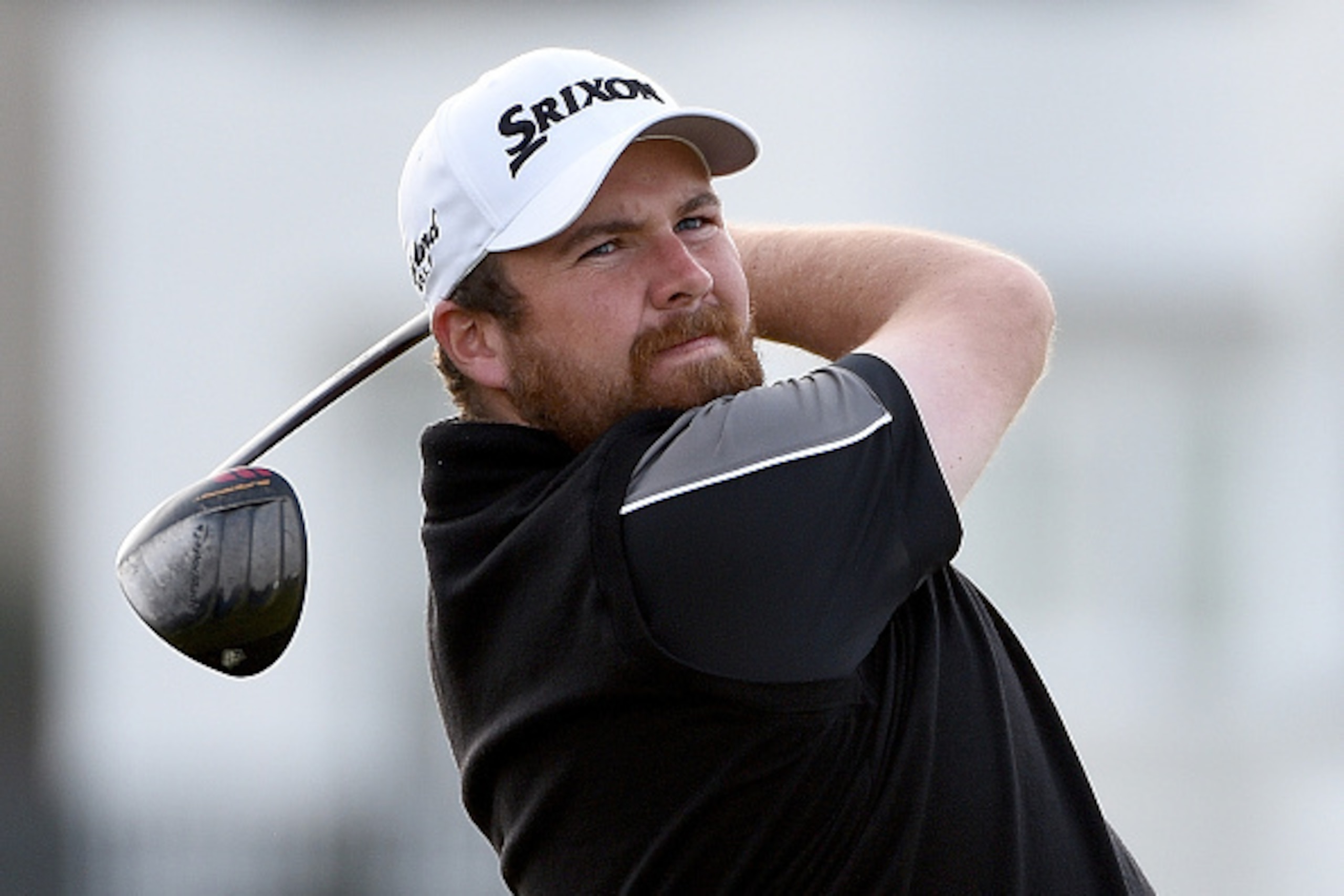 ST ANDREWS, SCOTLAND - OCTOBER 03:  Shane Lowry of Ireland drives off the second tee during the third round of the 2015 Alfred Dunhill Links Championship at The Old Course on October 3, 2015 in St Andrews, Scotland. (Photo by Ross Kinnaird/Getty Images)