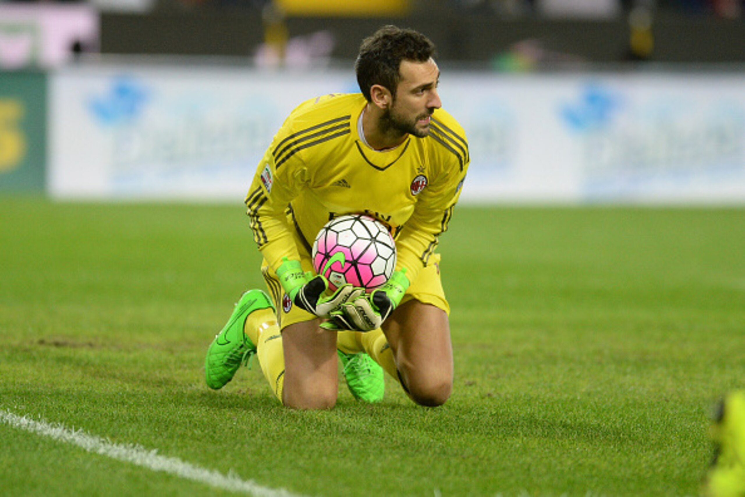 UDINE, ITALY - SEPTEMBER 22: Diego Lopez goalkeeper of AC Milan during the Serie A match between Udinese Calcio and AC Milan at Stadio Friuli on September 22, 2015 in Udine, Italy. (Photo by Dino Panato/Getty Images) UDINE, ITALY - SEPTEMBER 22: Diego Lopez goalkeeper of AC Milan during the Serie A match between Udinese Calcio and AC Milan at Stadio Friuli on September 22, 2015 in Udine, Italy. (Photo by Dino Panato/Getty Images)