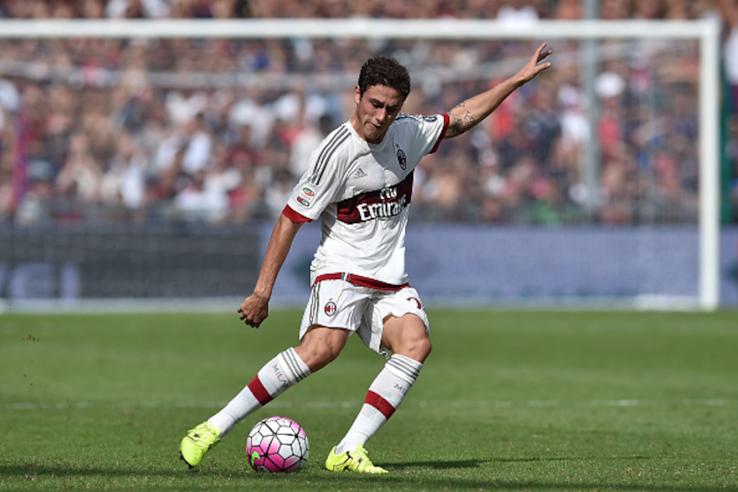 GENOA, ITALY - SEPTEMBER 27: Davide Calabria of AC Milan in action during the Serie A match between Genoa CFC and AC Milan at Stadio Luigi Ferraris on September 27, 2015 in Genoa, Italy. (Photo by Valerio Pennicino/Getty Images) GENOA, ITALY - SEPTEMBER 27: Davide Calabria of AC Milan in action during the Serie A match between Genoa CFC and AC Milan at Stadio Luigi Ferraris on September 27, 2015 in Genoa, Italy. (Photo by Valerio Pennicino/Getty Images)