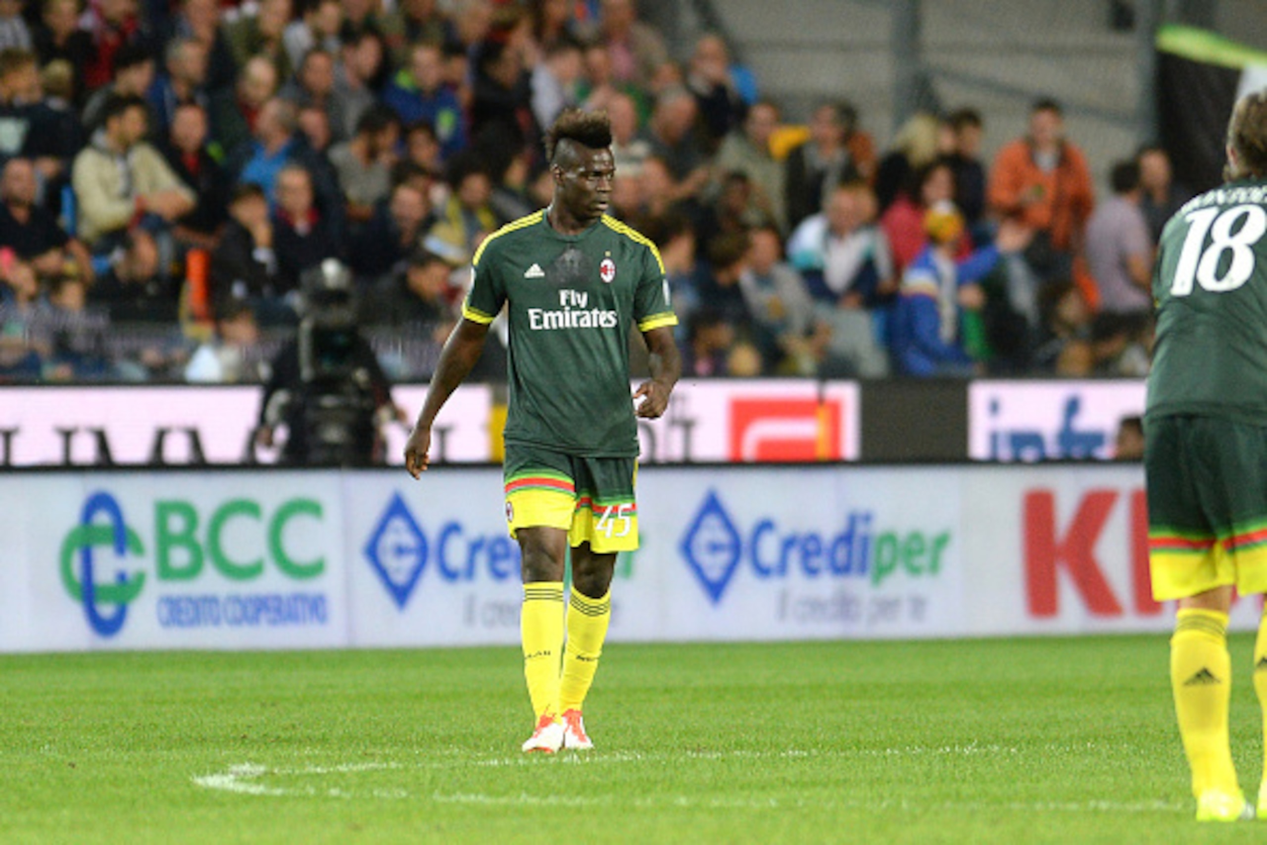 UDINE, ITALY - SEPTEMBER 22: Mario Balotelli of AC Milan celebrates after scoring his opening goal during the Serie A match between Udinese Calcio and AC Milan at Stadio Friuli on September 22, 2015 in Udine, Italy. (Photo by Dino Panato/Getty Images) UDINE, ITALY - SEPTEMBER 22: Mario Balotelli of AC Milan celebrates after scoring his opening goal during the Serie A match between Udinese Calcio and AC Milan at Stadio Friuli on September 22, 2015 in Udine, Italy. (Photo by Dino Panato/Getty Images)