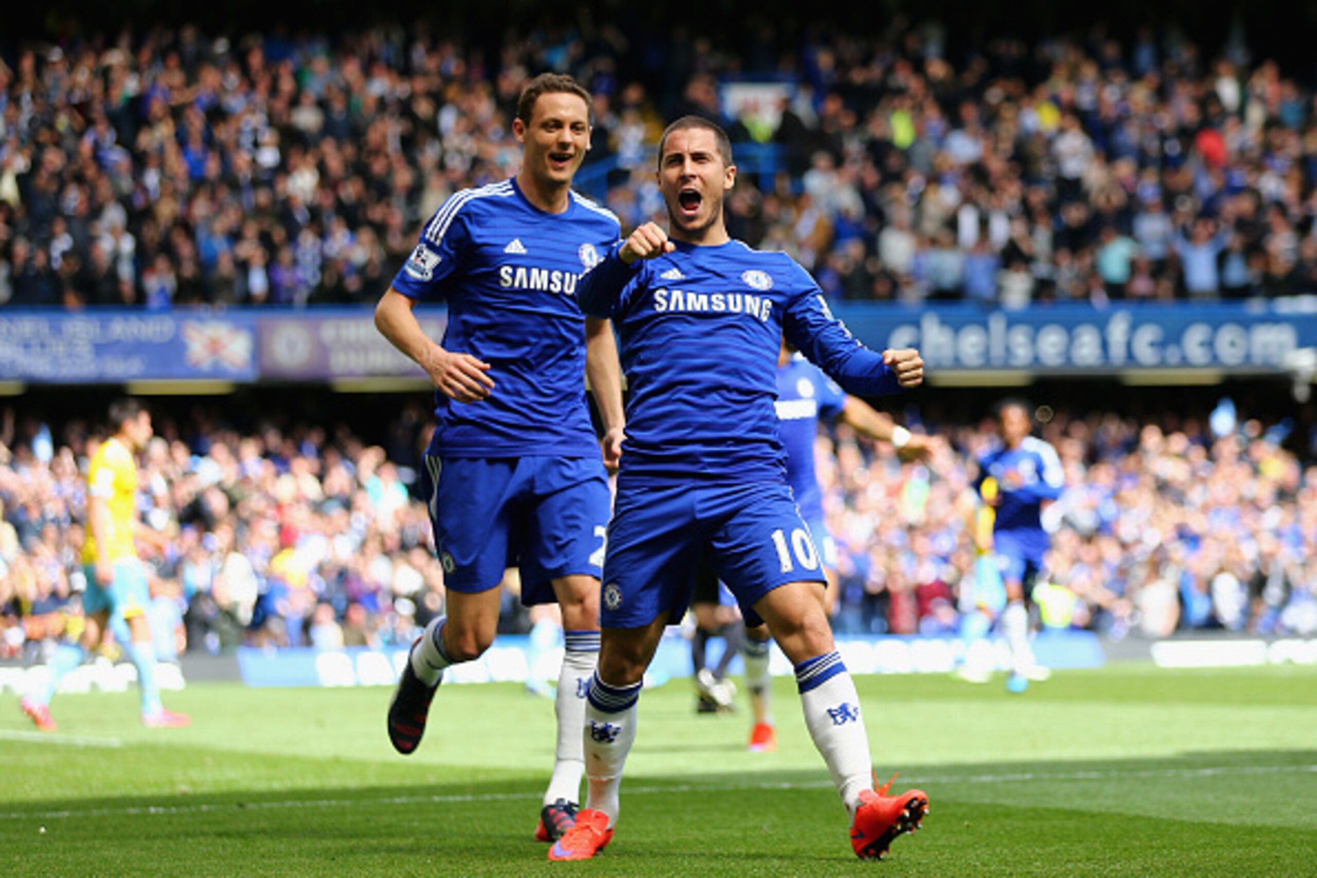 LONDON, ENGLAND - MAY 03:  Eden Hazard of Chelsea (10) celebrates wtih Nemanja Matic (L) as he scores their first goal during the Barclays Premier League match between Chelsea and Crystal Palace at Stamford Bridge on May 3, 2015 in London, England.  (Phot