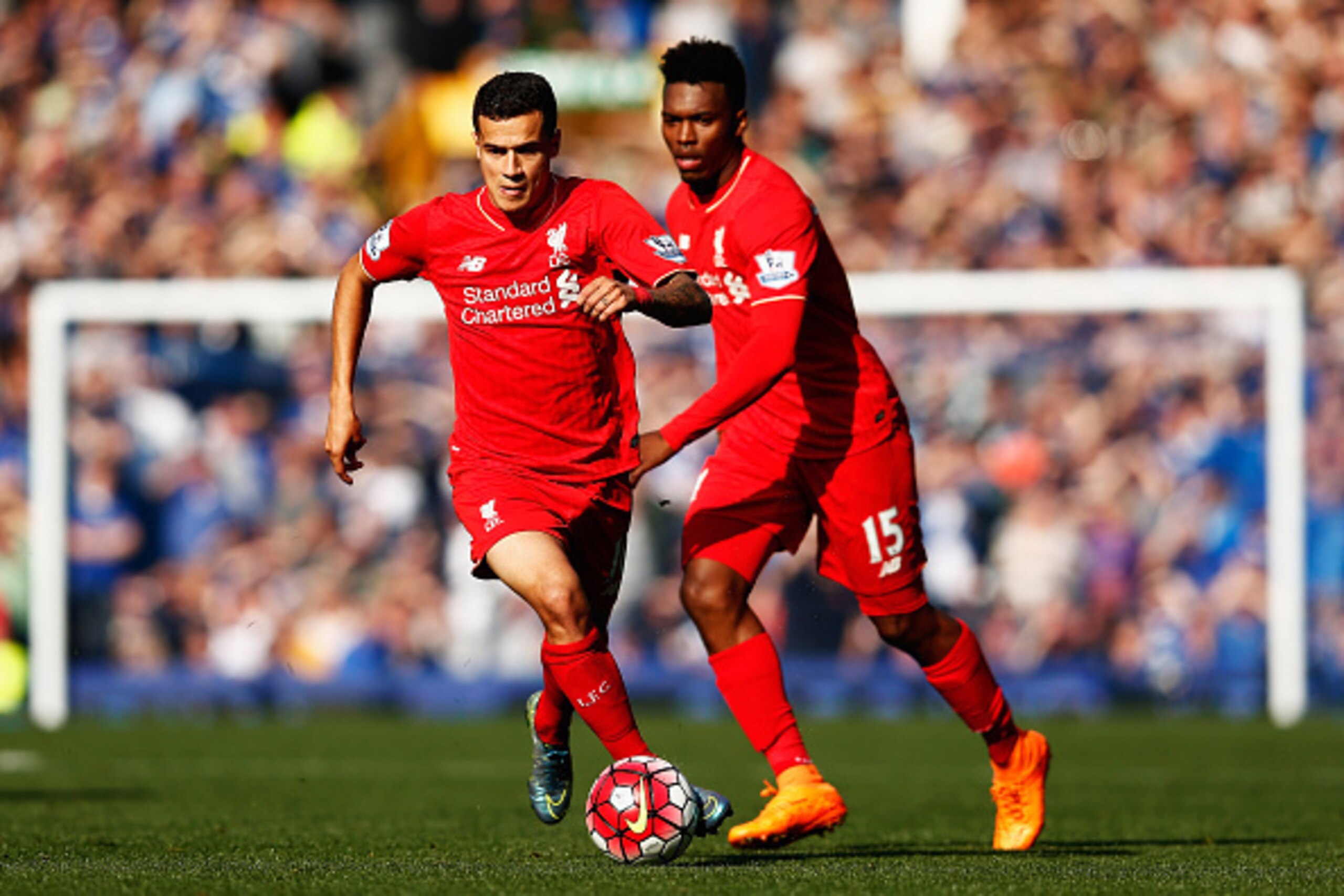 LIVERPOOL, ENGLAND - OCTOBER 04:  Philippe Coutinho (L) and Daniel Sturridge of Liverpool in action during the Barclays Premier League match between Everton and Liverpool at Goodison Park on October 4, 2015 in Liverpool, England.  (Photo by Dean Mouhtarop
