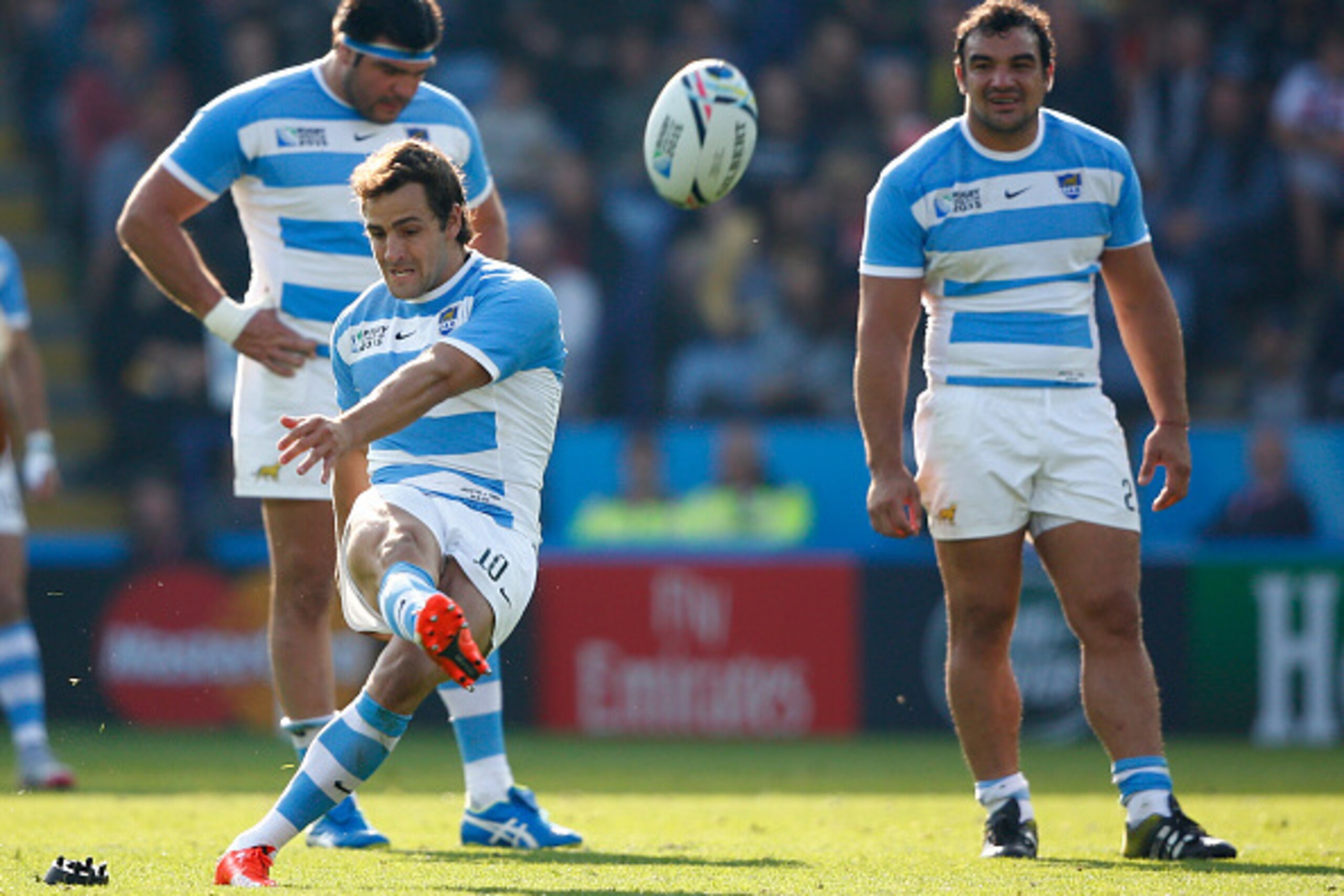 LEICESTER, ENGLAND - OCTOBER 04: Nicolas Sanchez of Argentina kicks at goal during the 2015 Rugby World Cup Pool C match between Argentina and Tonga at Leicester City Stadium on October 4, 2015 in Leicester, United Kingdom. (Photo by Stu Forster/Getty I LEICESTER, ENGLAND - OCTOBER 04: Nicolas Sanchez of Argentina kicks at goal during the 2015 Rugby World Cup Pool C match between Argentina and Tonga at Leicester City Stadium on October 4, 2015 in Leicester, United Kingdom. (Photo by Stu Forster/Getty I