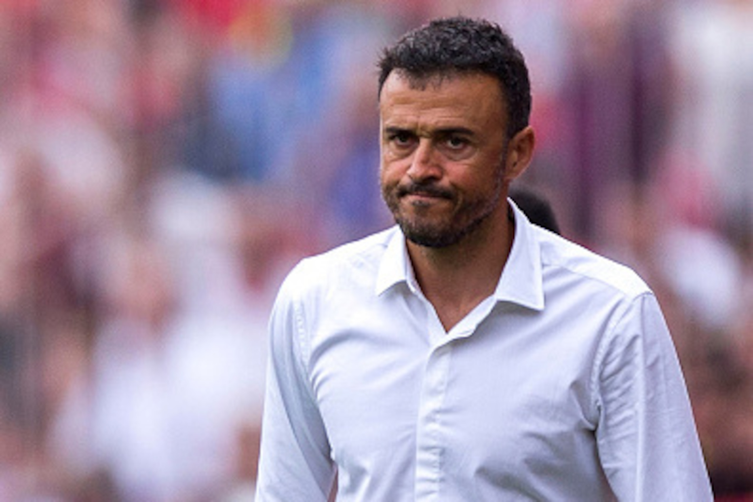 SEVILLE, SPAIN - OCTOBER 03:  Head coach Luis Enrique Martinez of FC Barcelona gestures during the La Liga match between Sevilla FC and FC Barcelona at Estadio Ramon Sanchez Pizjuan on October 3, 2015 in Seville, Spain.  (Photo by Gonzalo Arroyo Moreno/Ge