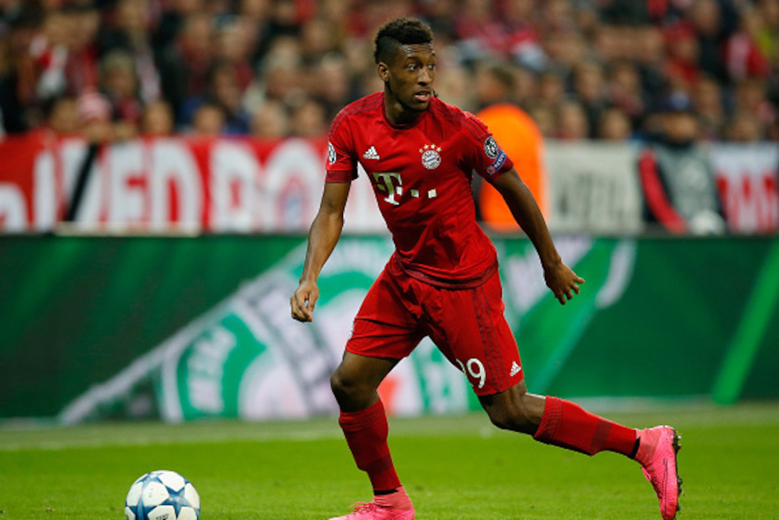 MUNICH, GERMANY - SEPTEMBER 29: Kingsley Coman of Bayern Munchen runs with the ball during the UEFA Champions League Group F match between FC Bayern Munchen and GNK Dinamo Zagreb at the Allianz Arena on September 29, 2015 in Munich, Germany. (Photo by B MUNICH, GERMANY - SEPTEMBER 29: Kingsley Coman of Bayern Munchen runs with the ball during the UEFA Champions League Group F match between FC Bayern Munchen and GNK Dinamo Zagreb at the Allianz Arena on September 29, 2015 in Munich, Germany. (Photo by B
