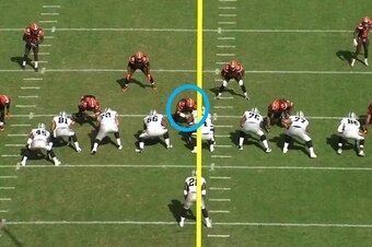 Danny Shelton is single-blocked out of the play, resulting in a 54-yard gain by running back Latavius Murray.