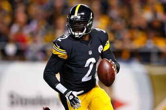 PITTSBURGH, PA - OCTOBER 01:  Mike Vick #2 of the Pittsburgh Steelers looks to pass in the 2nd half of the game against the Baltimore Ravens at Heinz Field on October 1, 2015 in Pittsburgh, Pennsylvania.  (Photo by Jared Wickerham/Getty Images)