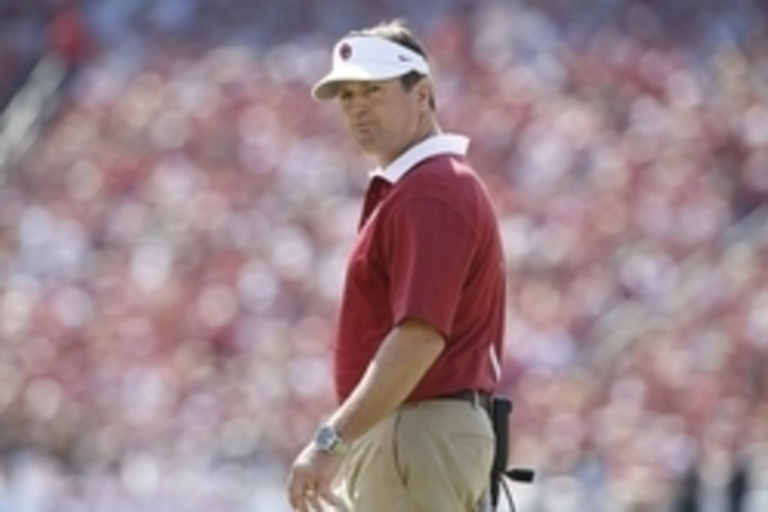 Oct 10, 2015; Dallas, TX, USA;  Oklahoma Sooners head coach Bob Stoops on the sidelines during the game against the Texas Longhorns during the Red River rivalry at Cotton Bowl Stadium. Mandatory Credit: Tim Heitman-USA TODAY Sports