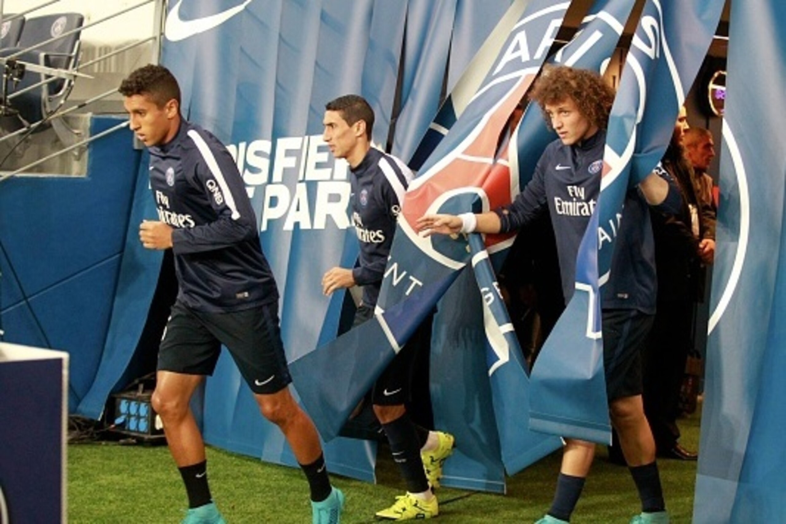 PARIS, FRANCE - SEPTEMBER 22:  Marquinhos, Angel Di Maria and David Luiz of Paris Saint-Germain during the French  Ligue 1 between Paris Saint-Germain FC and EA Guingamp at Parc Des Princes on september 22, 2015 in Paris, France.  (Photo by Xavier Laine/G