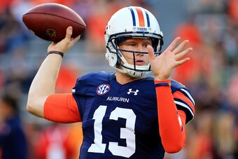 AUBURN, AL - SEPTEMBER 26:  Sean White #13 of the Auburn Tigers warms up prior to the game against the Mississippi State Bulldogs at Jordan Hare Stadium on September 26, 2015 in Auburn, Alabama.  (Photo by Daniel Shirey/Getty Images)