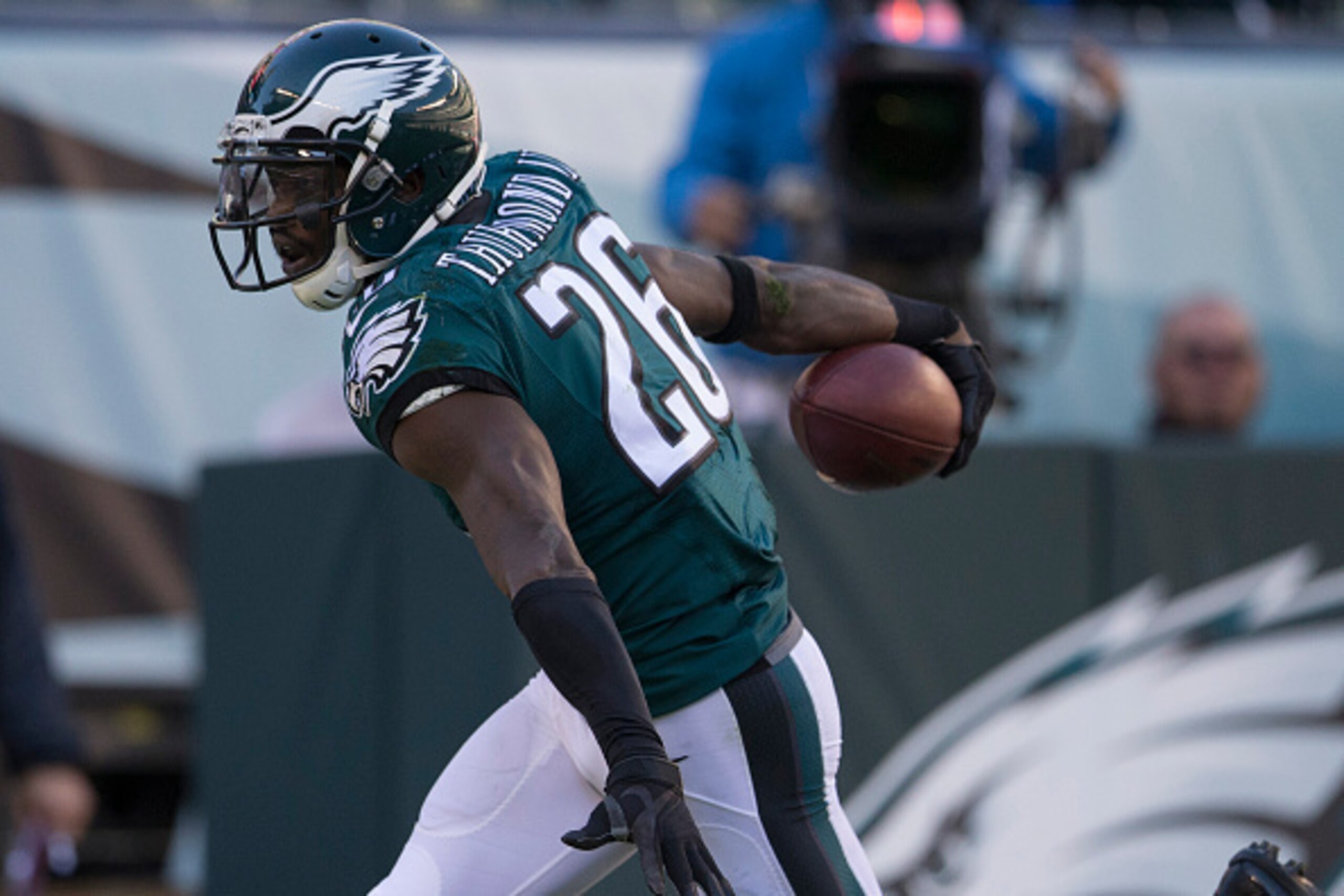 PHILADELPHIA, PA - OCTOBER 11: Walter Thurmond #26 of the Philadelphia Eagles reacts after intercepting a pass from Drew Brees #9 of the New Orleans Saints (NOT PICTURED) in the fourth quarter on October 11, 2015 at Lincoln Financial field in Philadelphia PHILADELPHIA, PA - OCTOBER 11: Walter Thurmond #26 of the Philadelphia Eagles reacts after intercepting a pass from Drew Brees #9 of the New Orleans Saints (NOT PICTURED) in the fourth quarter on October 11, 2015 at Lincoln Financial field in Philadelphia