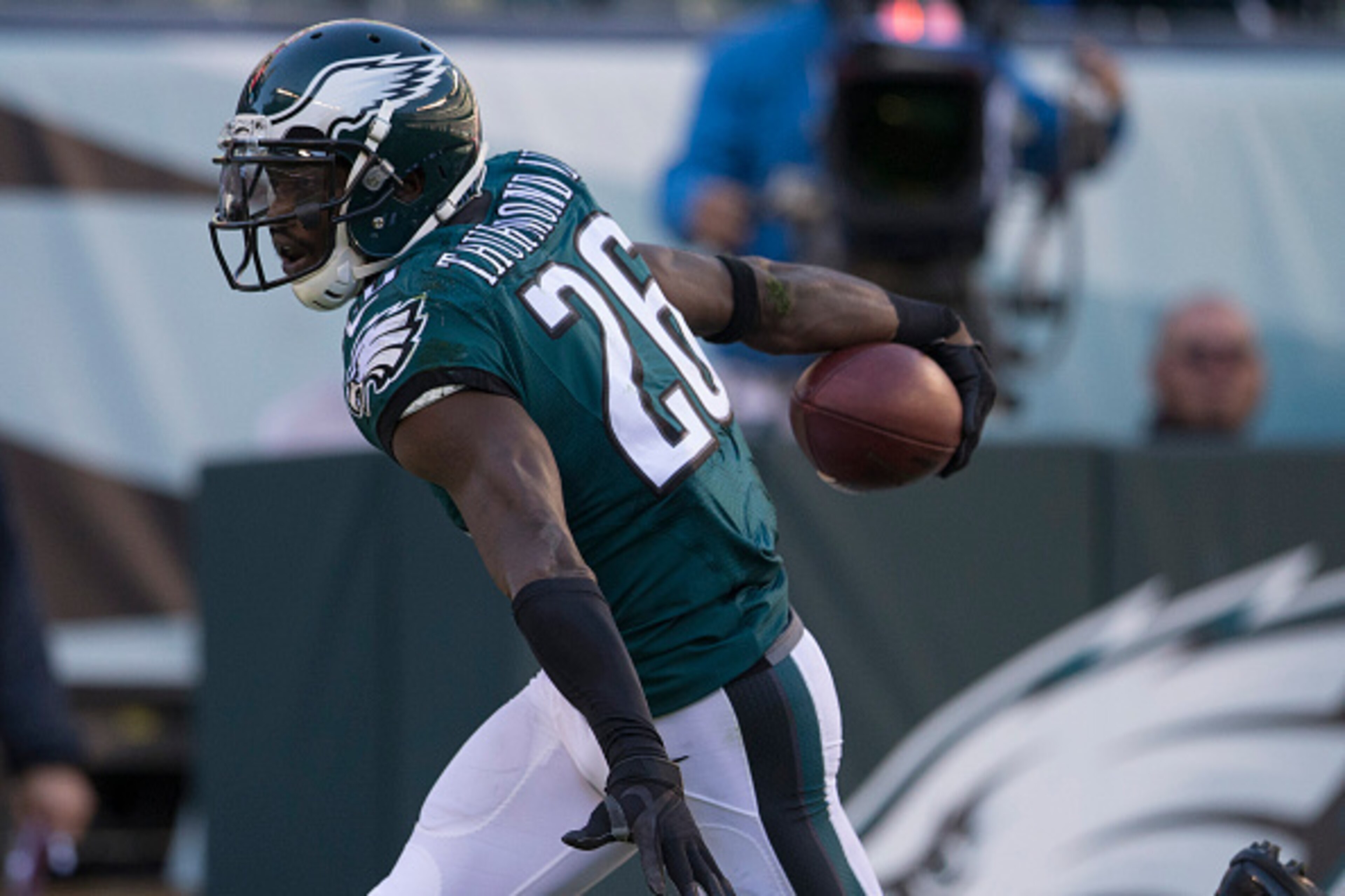 PHILADELPHIA, PA - OCTOBER 11: Walter Thurmond #26 of the Philadelphia Eagles reacts after intercepting a pass from Drew Brees #9 of the New Orleans Saints (NOT PICTURED) in the fourth quarter on October 11, 2015 at Lincoln Financial field in Philadelphia