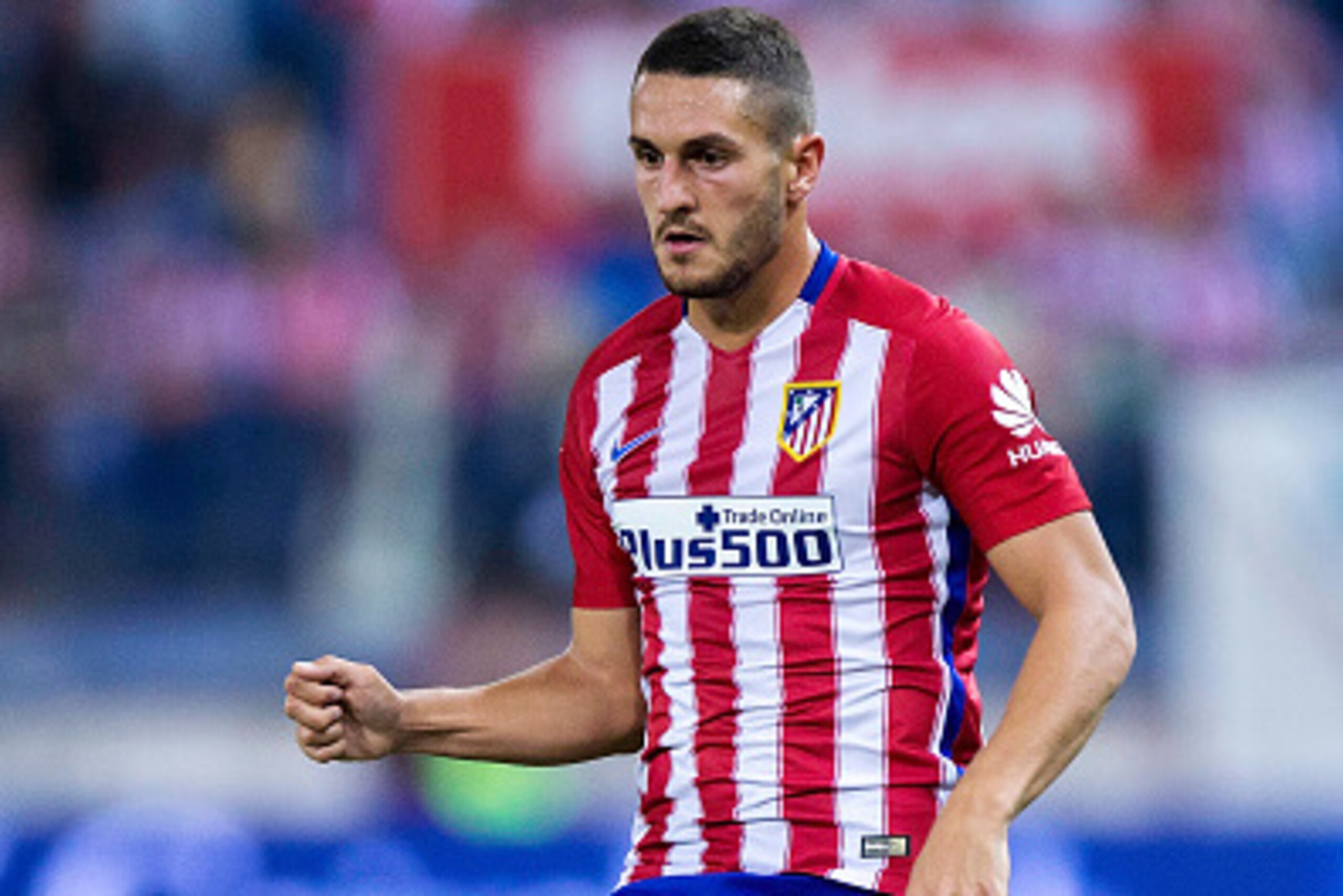 MADRID, SPAIN - AUGUST 22: Koke of Atletico de Madrid controls the ball during the La Liga match between Club Atletico de Madrid and UD Las Palmas at Vicente Calderon Stadium on August 22, 2015 in Madrid, Spain.  (Photo by Gonzalo Arroyo Moreno/Getty Imag