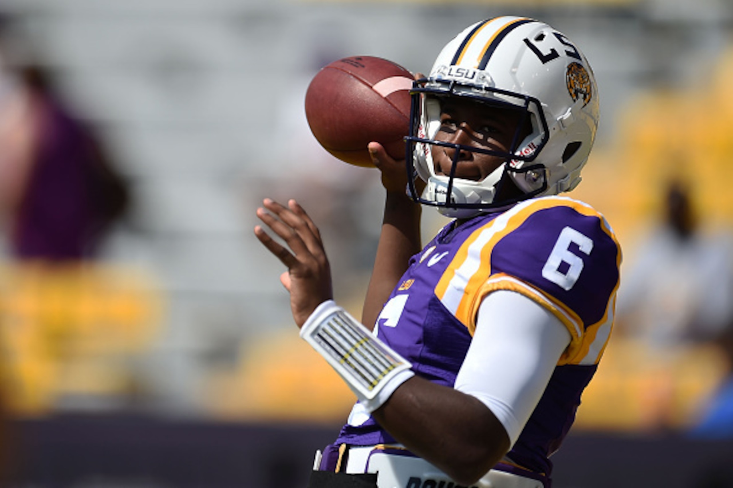 BATON ROUGE, LA - OCTOBER 10:  Brandon Harris #6 of the LSU Tigers participates in warmups prior to a game against the South Carolina Gamecocks at Tiger Stadium on October 10, 2015 in Baton Rouge, Louisiana.  LSU defeated South Carolina 45-24.  (Photo by 