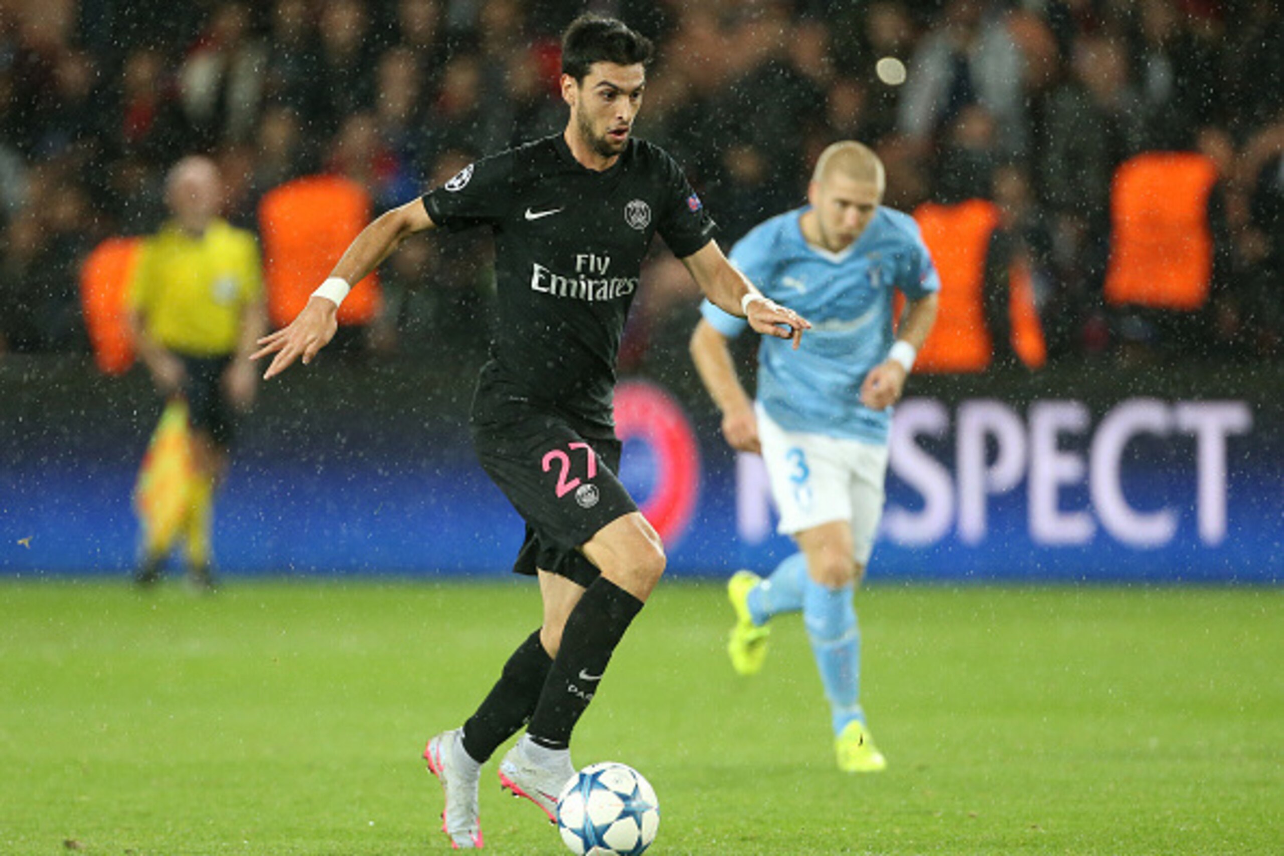 PARIS - SEPTEMBER 15: Javier Pastore of PSG in action during the UEFA Champions League match between Paris Saint-Germain (PSG) and Malmo FF at Parc des Princes stadium on September 15, 2015 in Paris, France. (Photo by Jean Catuffe/Getty Images)